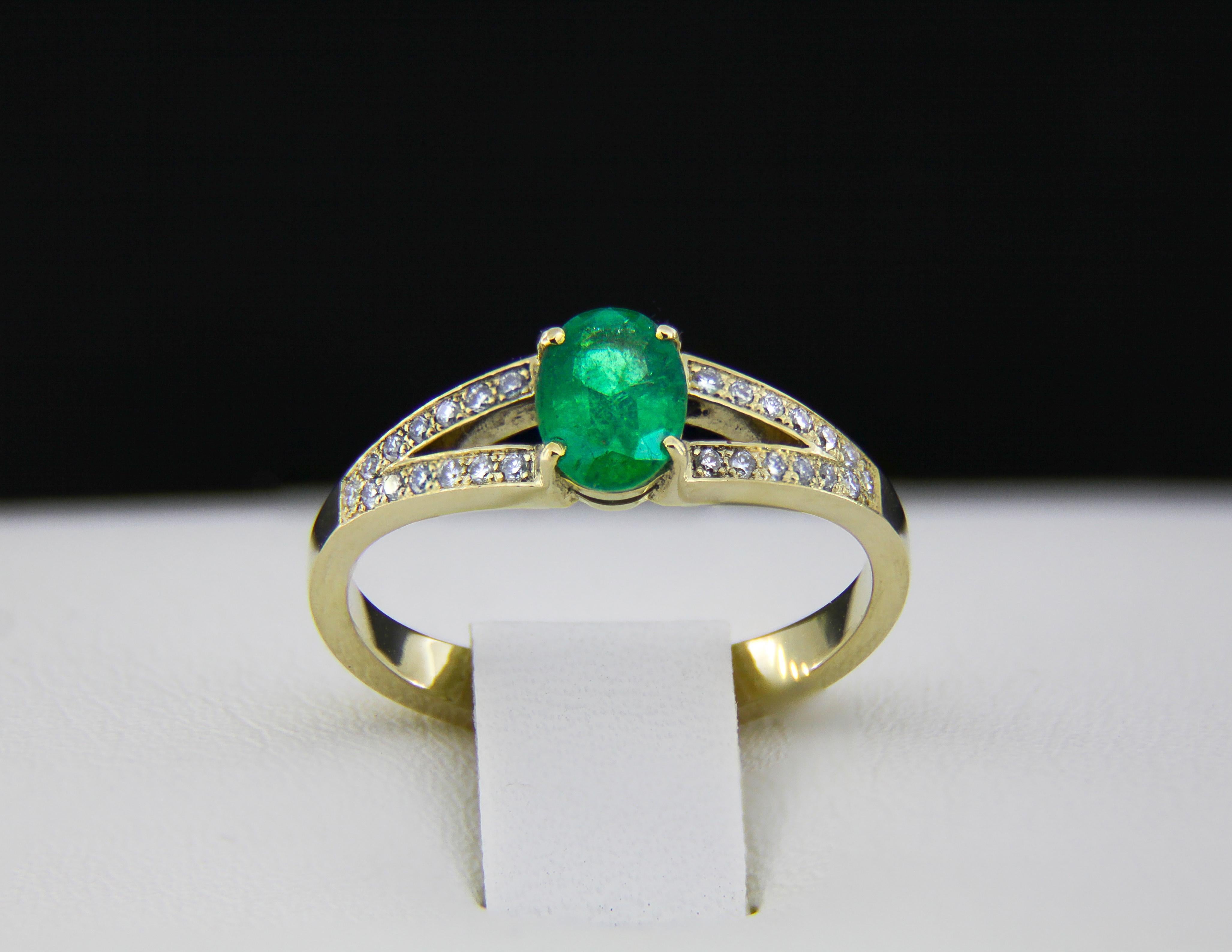 For Sale:  Emerald engagement 14k gold ring 11