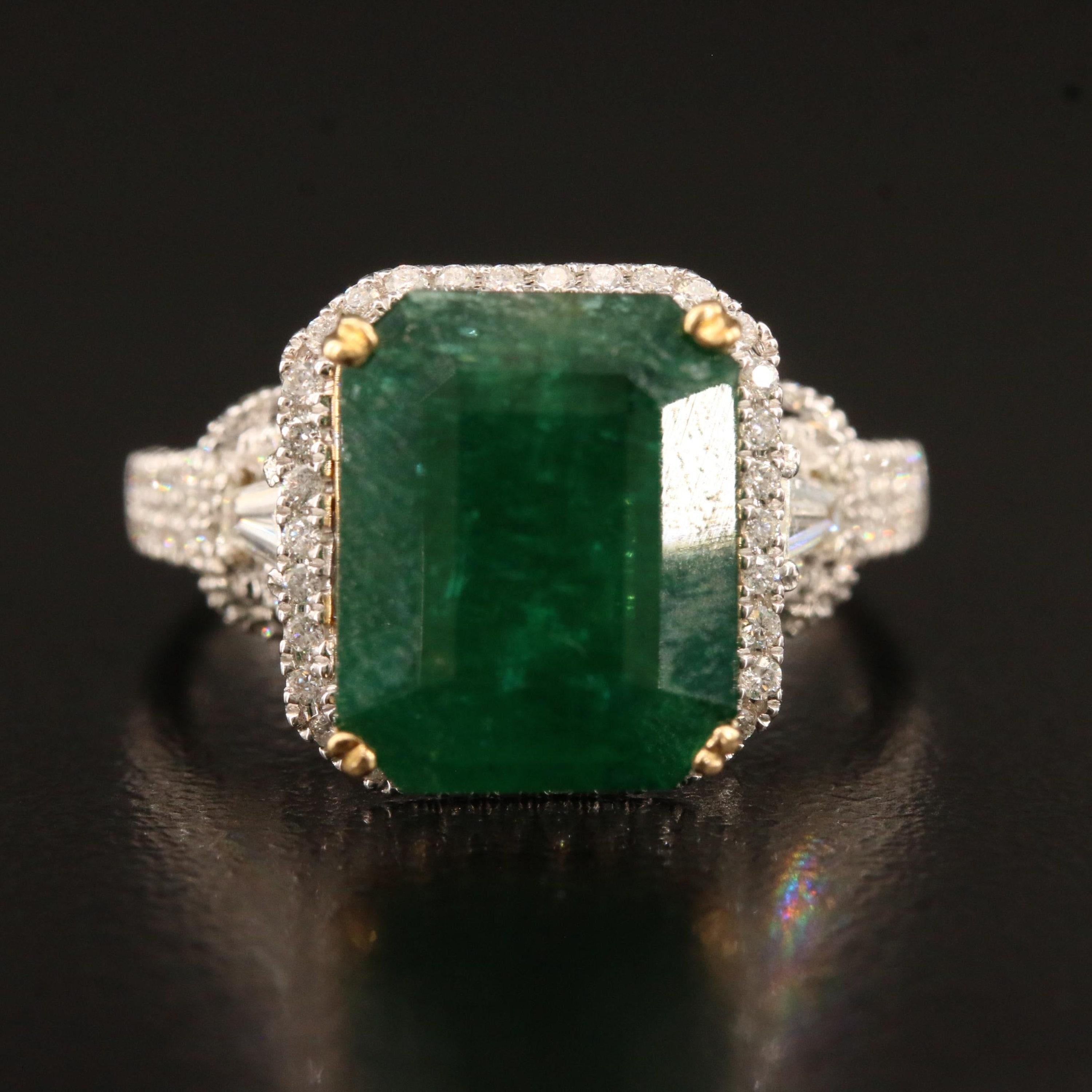 For Sale:  Art Deco 6 CT Natural Emerald Diamond Engagement Ring in 18K Gold, Cocktail Ring 2