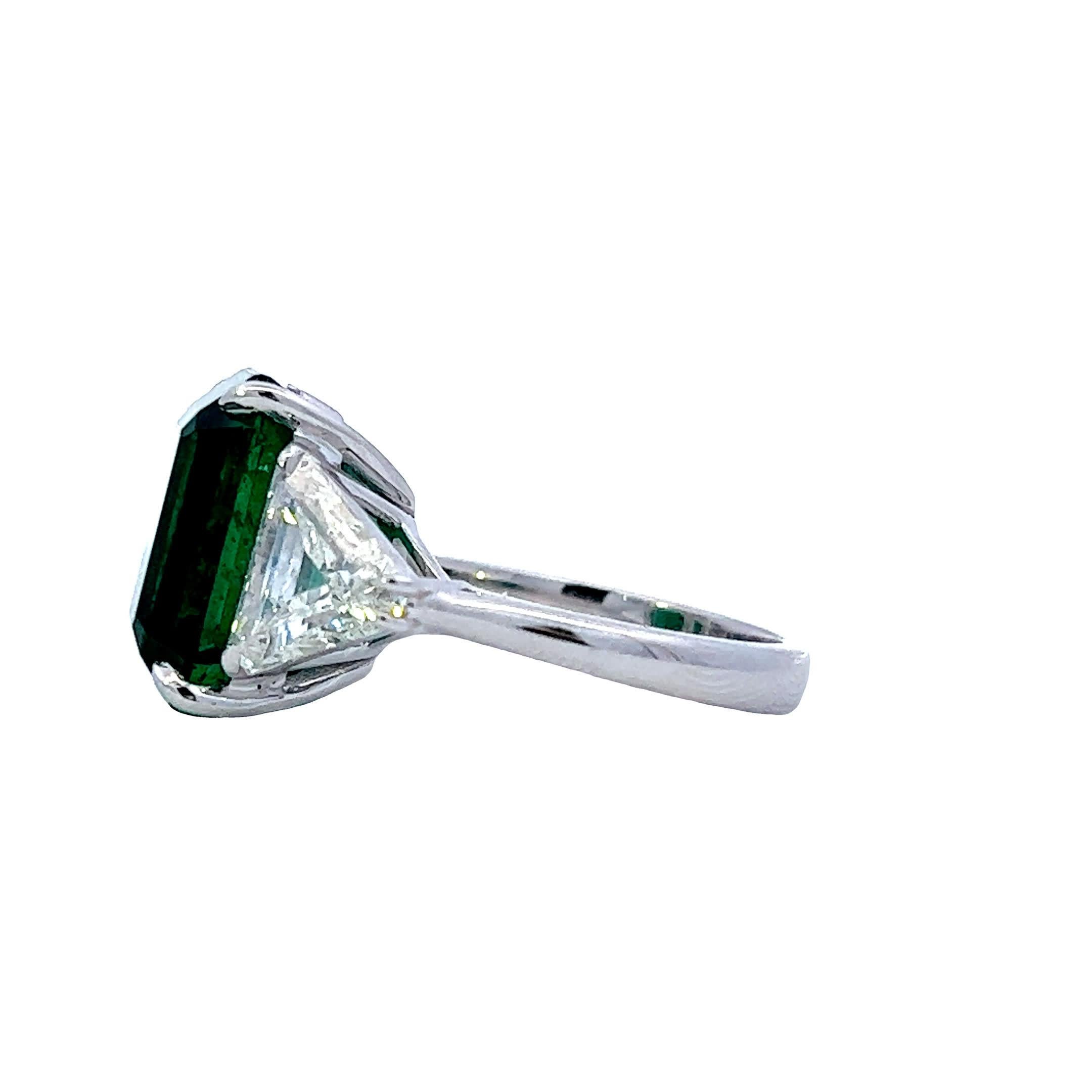 Women's Emerald envy diamond ring For Sale