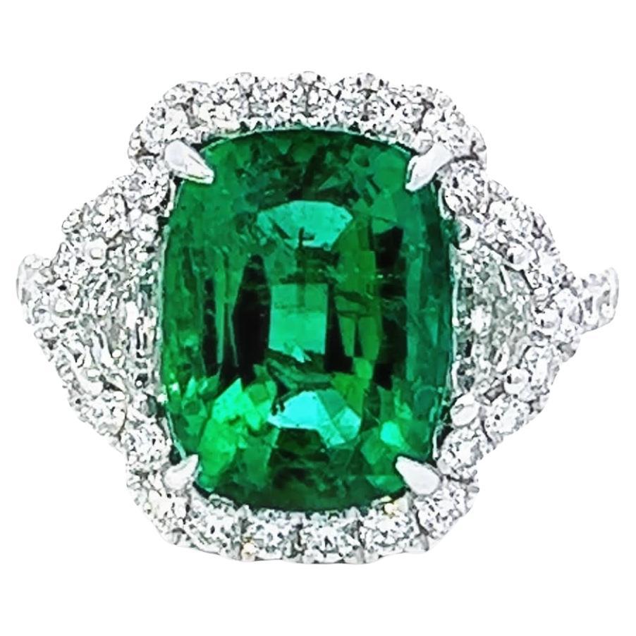 Emerald envy diamond ring For Sale