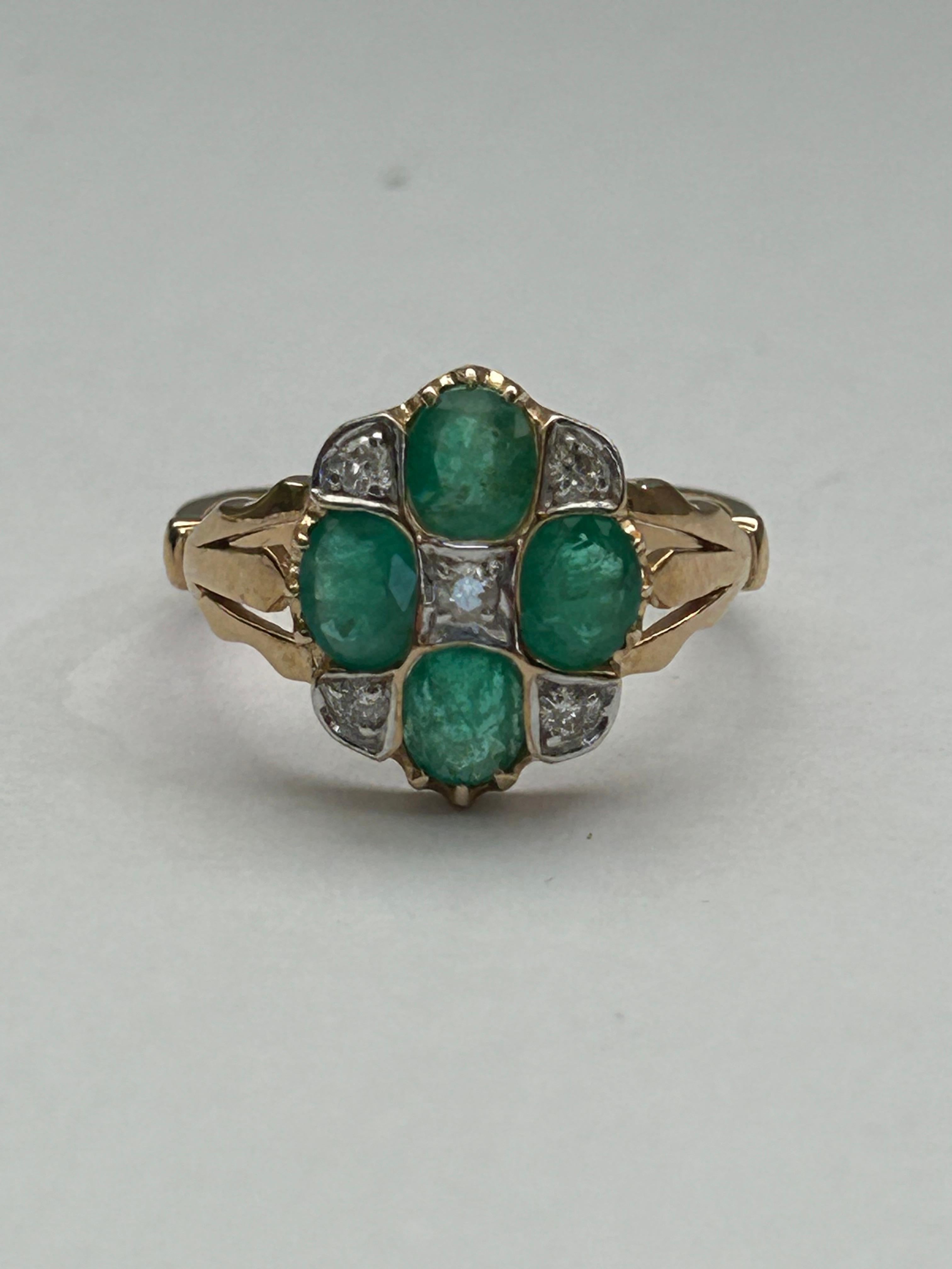 Mixed Cut Emerald (Est 1.5ct) & Diamond (Est 0.12ct) Cluster Ring, 9ct Yellow Gold. For Sale