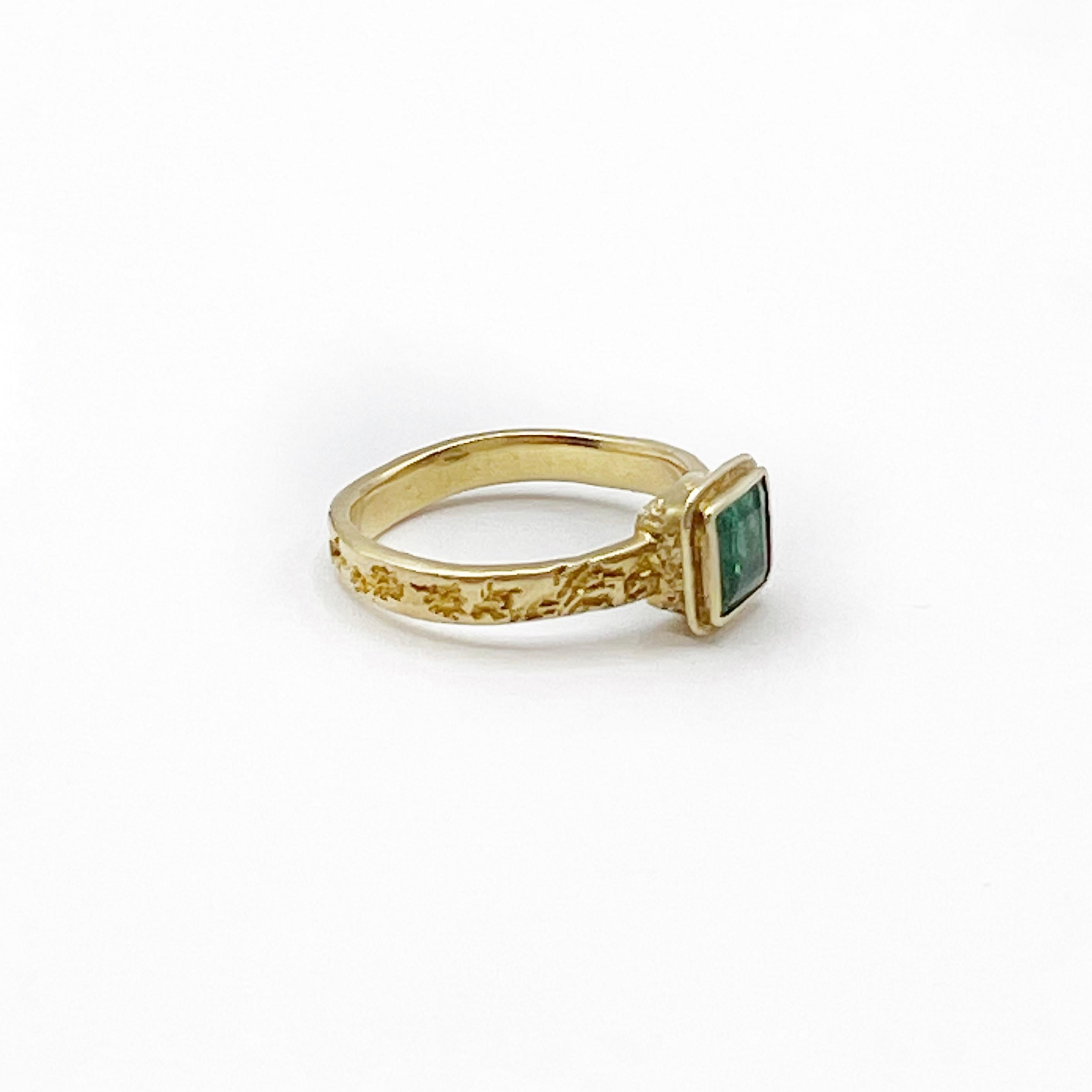 Watery Emerald Cut 1.10 Carat set in 18 Karat Gold Ring In New Condition In Berkeley, CA