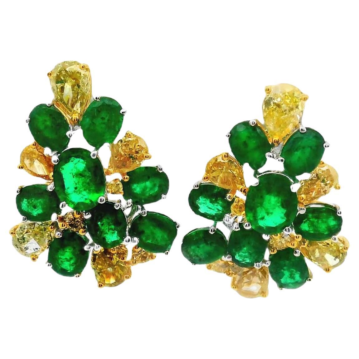 Pendientes Racimo Esmeralda y Diamante Amarillo Fantasía Oro 18k