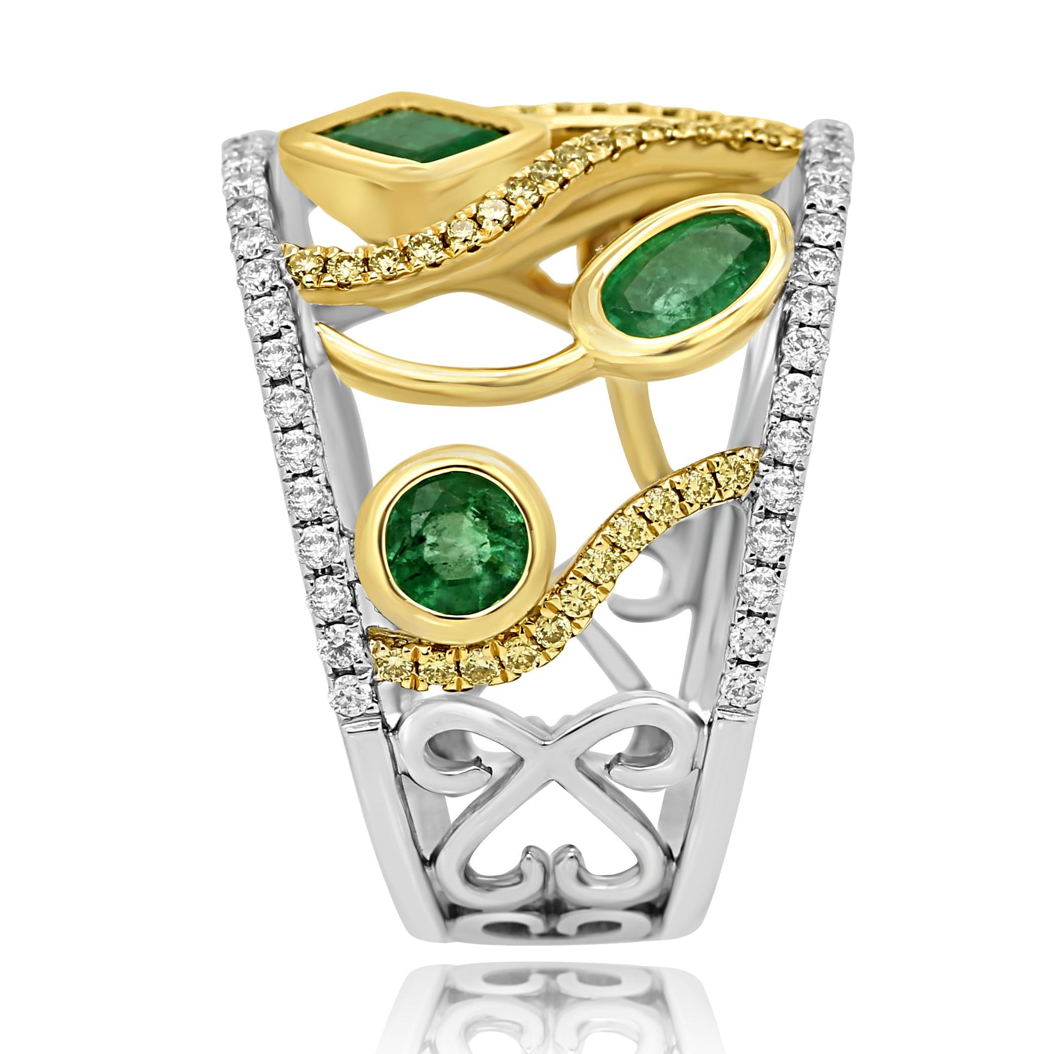Emerald Fancy Yellow White Diamond Two-Color Gold Cocktail Fashion Band Ring In New Condition In NEW YORK, NY