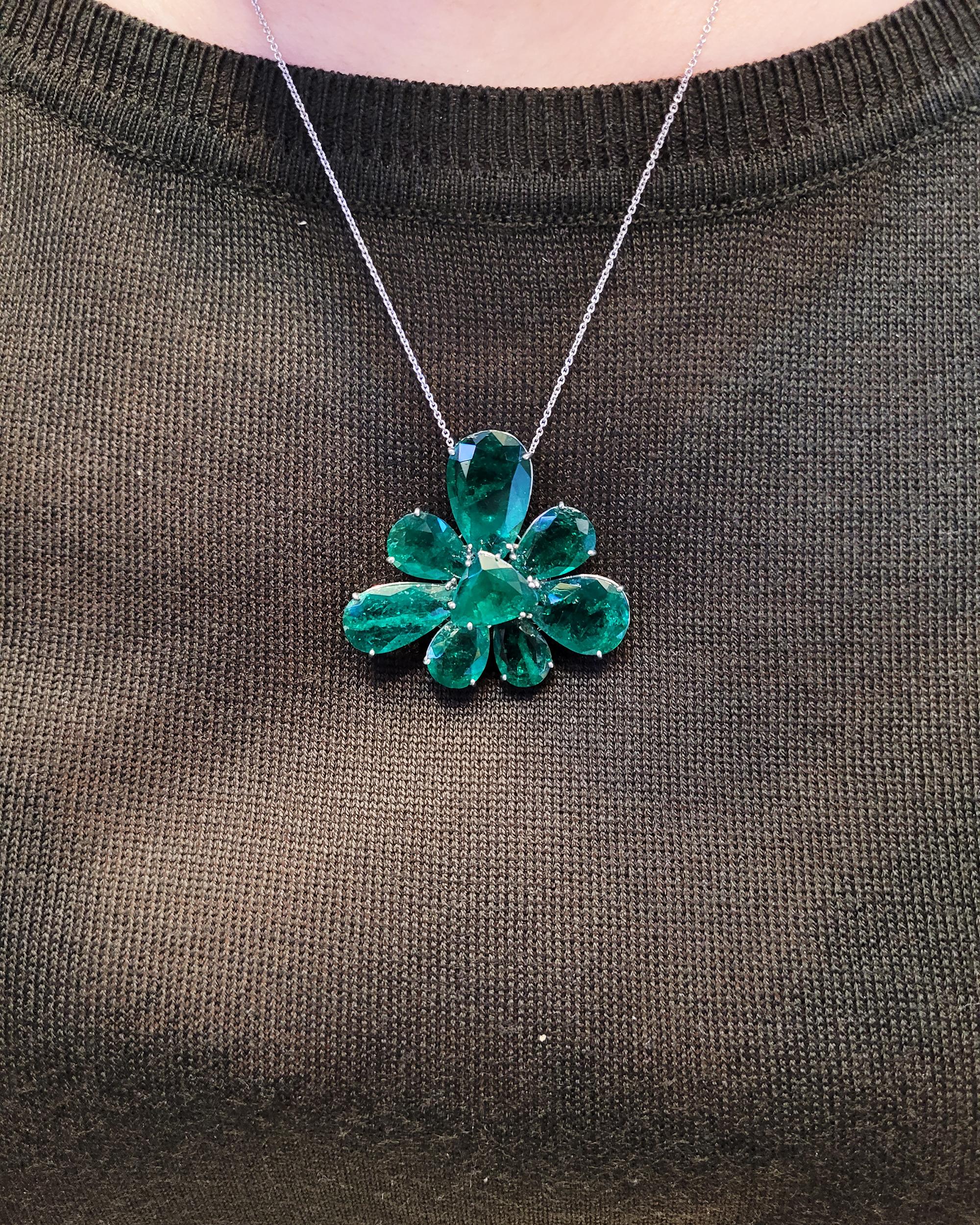 Spectra Fine Jewelry, GRS Certified Colombian Emerald Flower Ring Pendant In New Condition For Sale In New York, NY