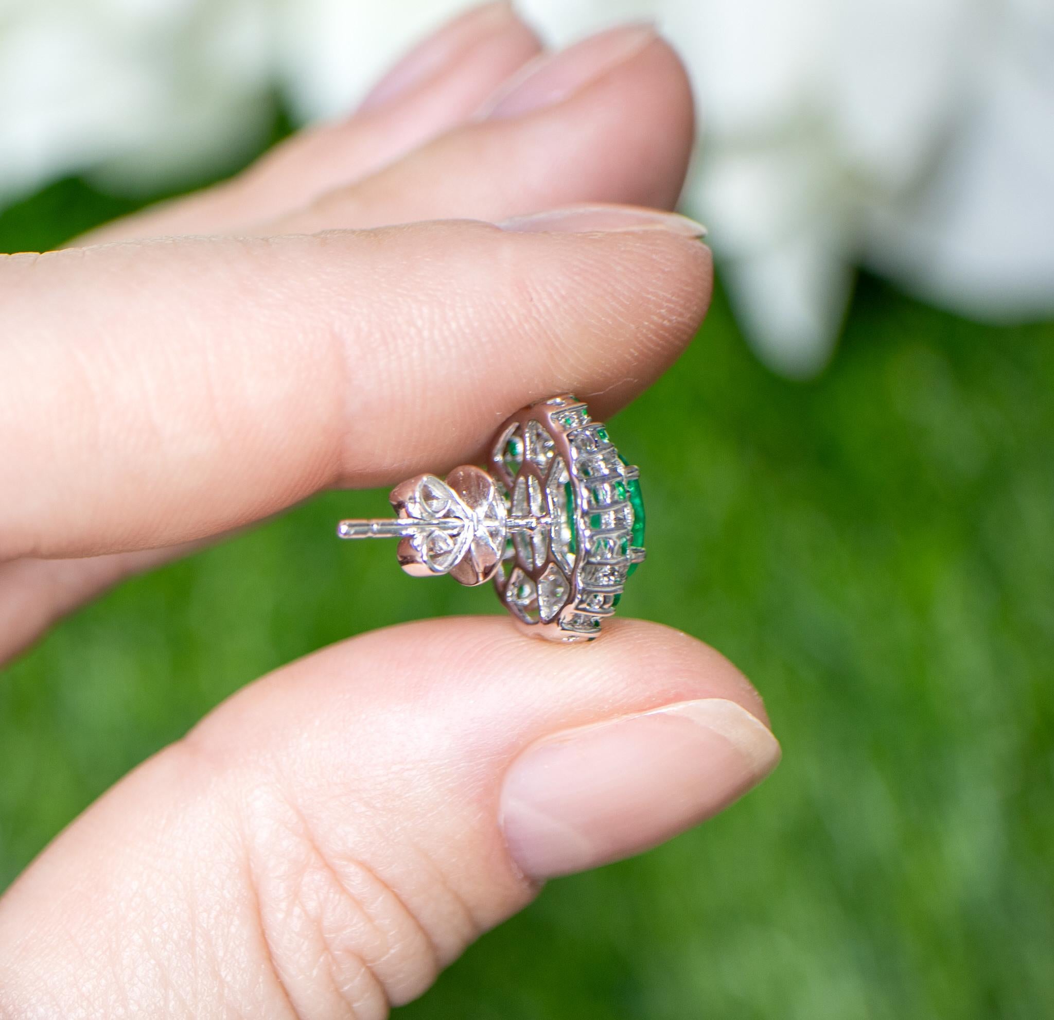 Women's or Men's Emerald Flower Earrings With Diamonds 2.49 Carats 18K Gold For Sale