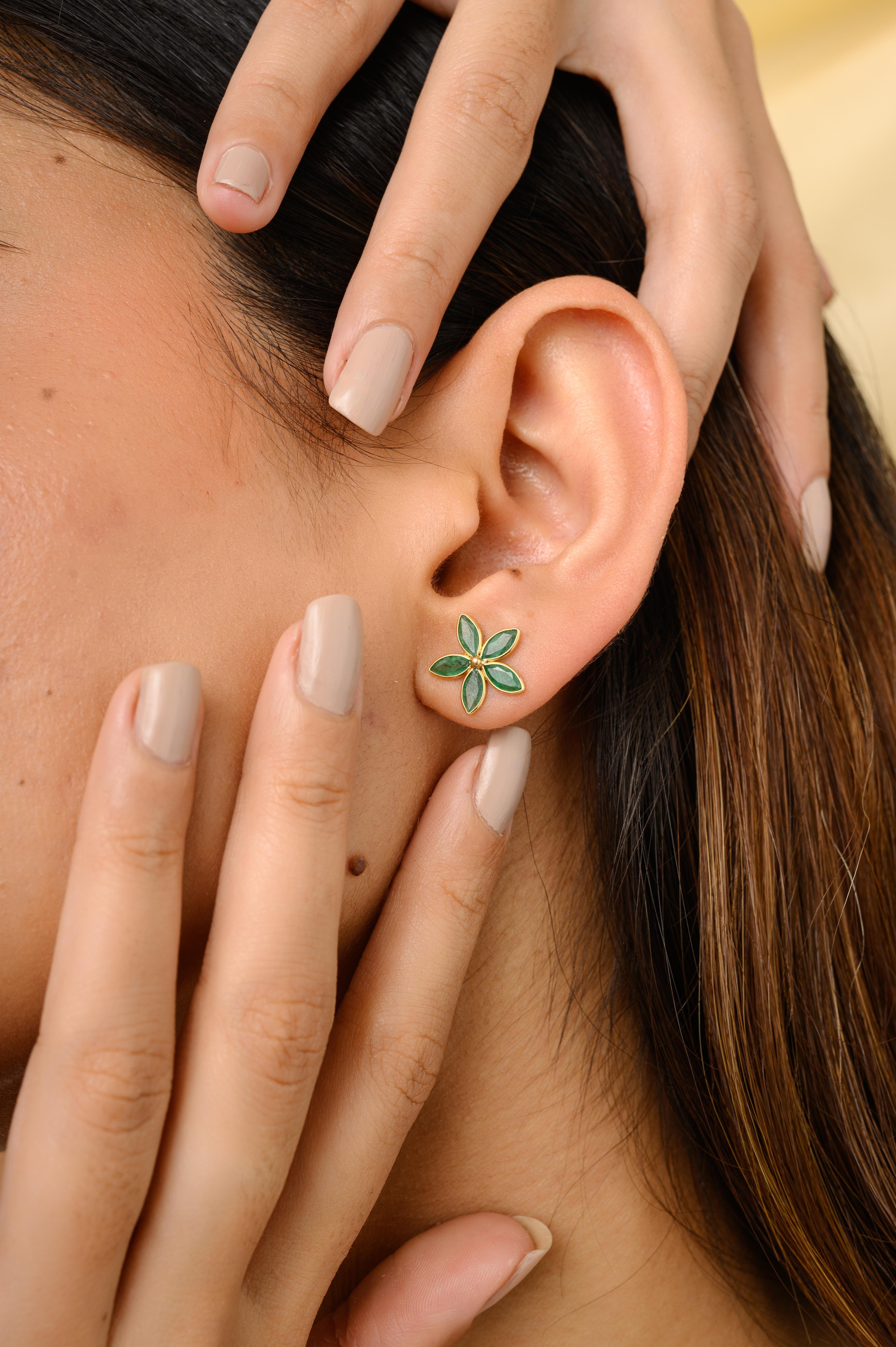 Emerald Flower Everyday Stud Earrings in 18K Gold to make a statement with your look. You shall need studs earrings to make a statement with your look. These earrings create a sparkling, luxurious look featuring marquise cut emerald.
Emerald