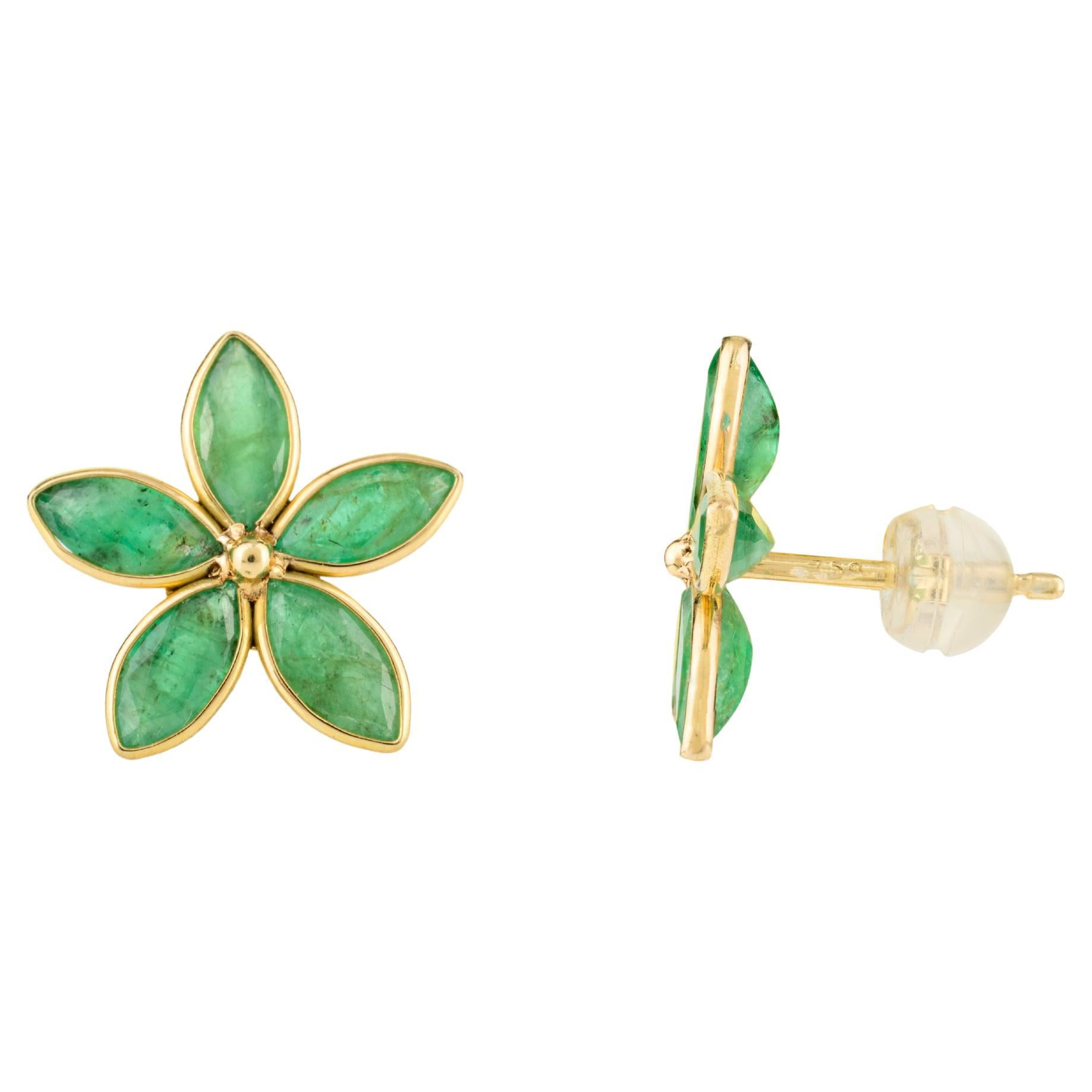 Emerald Flower Everyday Stud Earrings for May Born in 18k Yellow Gold For Sale