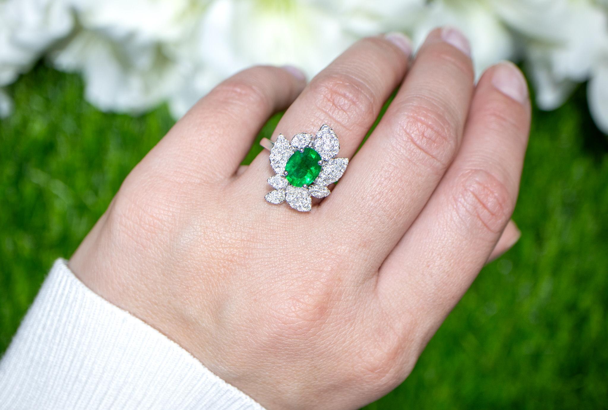 It comes with the Gemological Appraisal by GIA GG/AJP
All Gemstones are Natural
Emerald = 1.54 Carats
Diamonds = 1.07 Carats
Metal: 18K White Gold
Ring Size: 6.5* US
*It can be resized complimentary