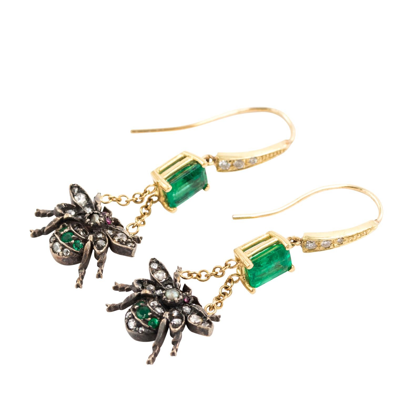 Emerald Fly Earrings For Sale