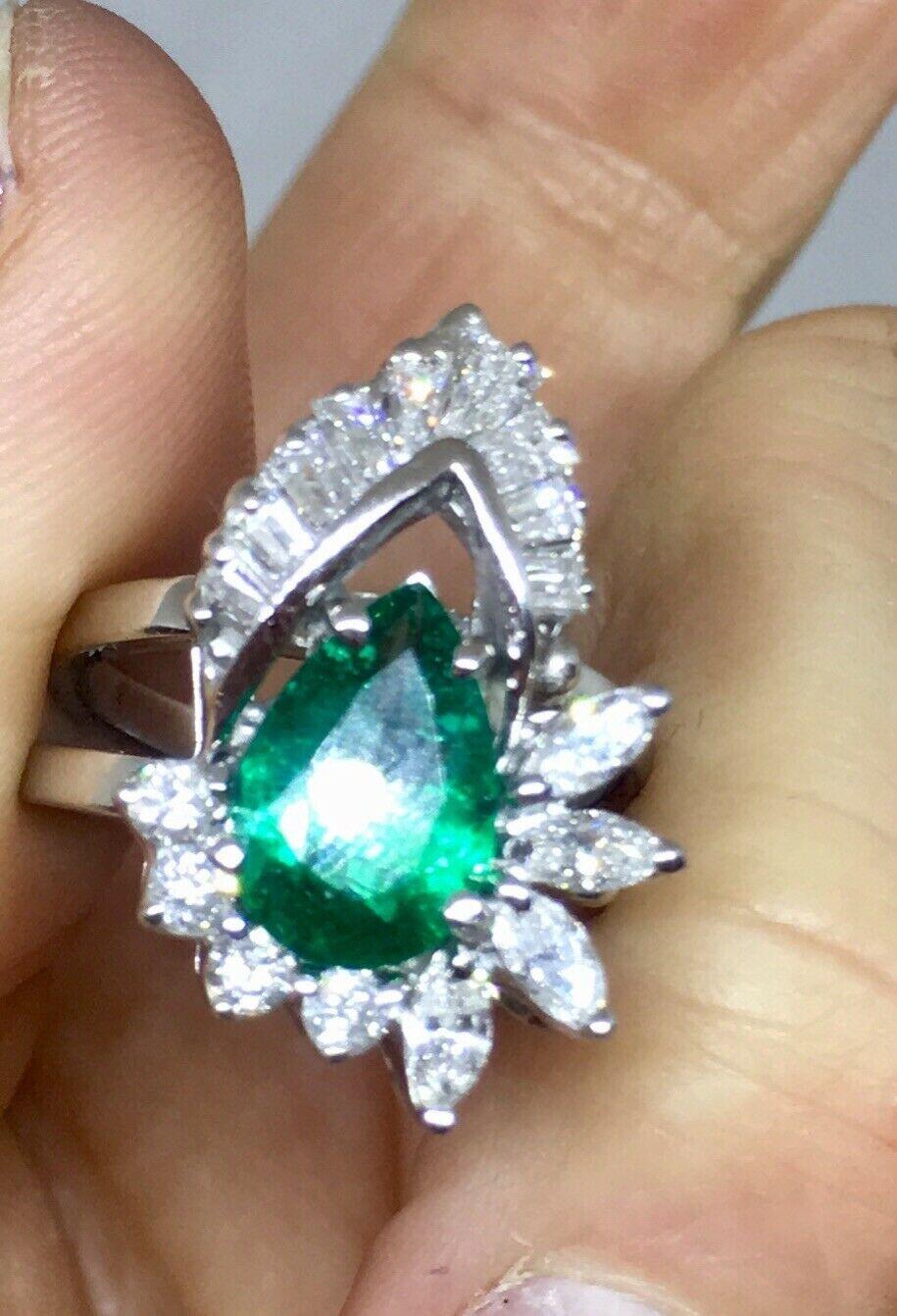Retro Emerald G VS Baguette Diamond 3.00 Carat Cocktail Ring For Sale