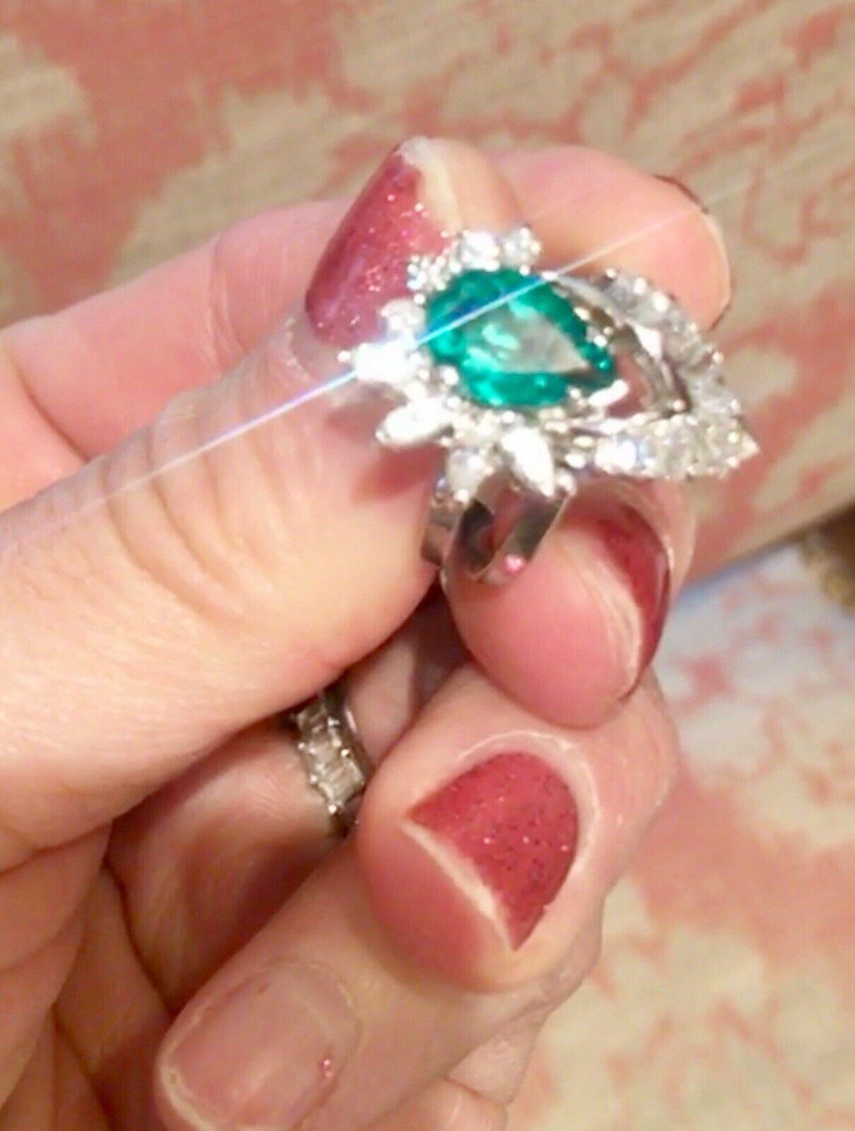 Baguette Cut Emerald G VS Baguette Diamond 3.00 Carat Cocktail Ring For Sale