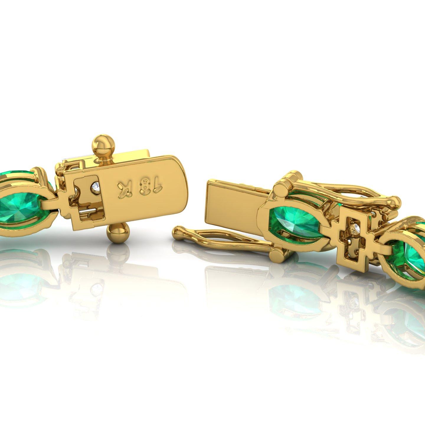 Oval Cut Emerald Gemstone Bracelet Diamond 18 Karat Yellow Gold Handmade Fine Jewelry For Sale