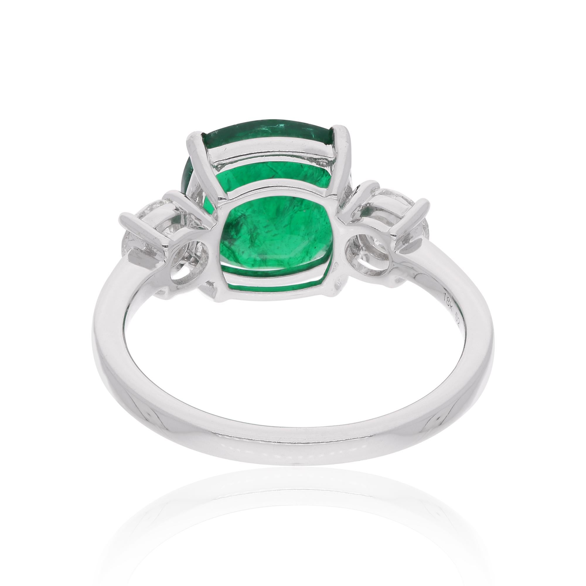 En vente :  Bague cocktail en or blanc 18 carats avec diamants et émeraude, faite à la main, bijouterie d'art 3