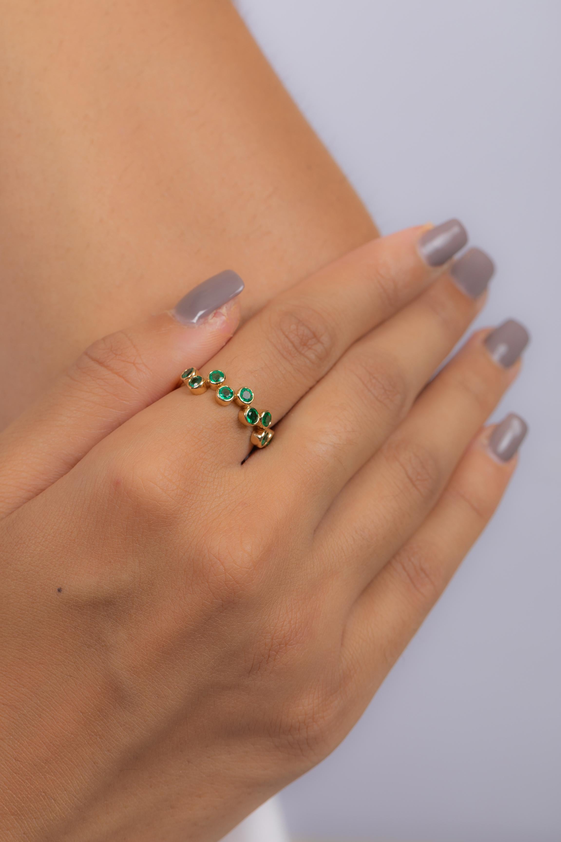 For Sale:  Emerald Gemstone Stacking Ring in 18K Yellow Gold 8