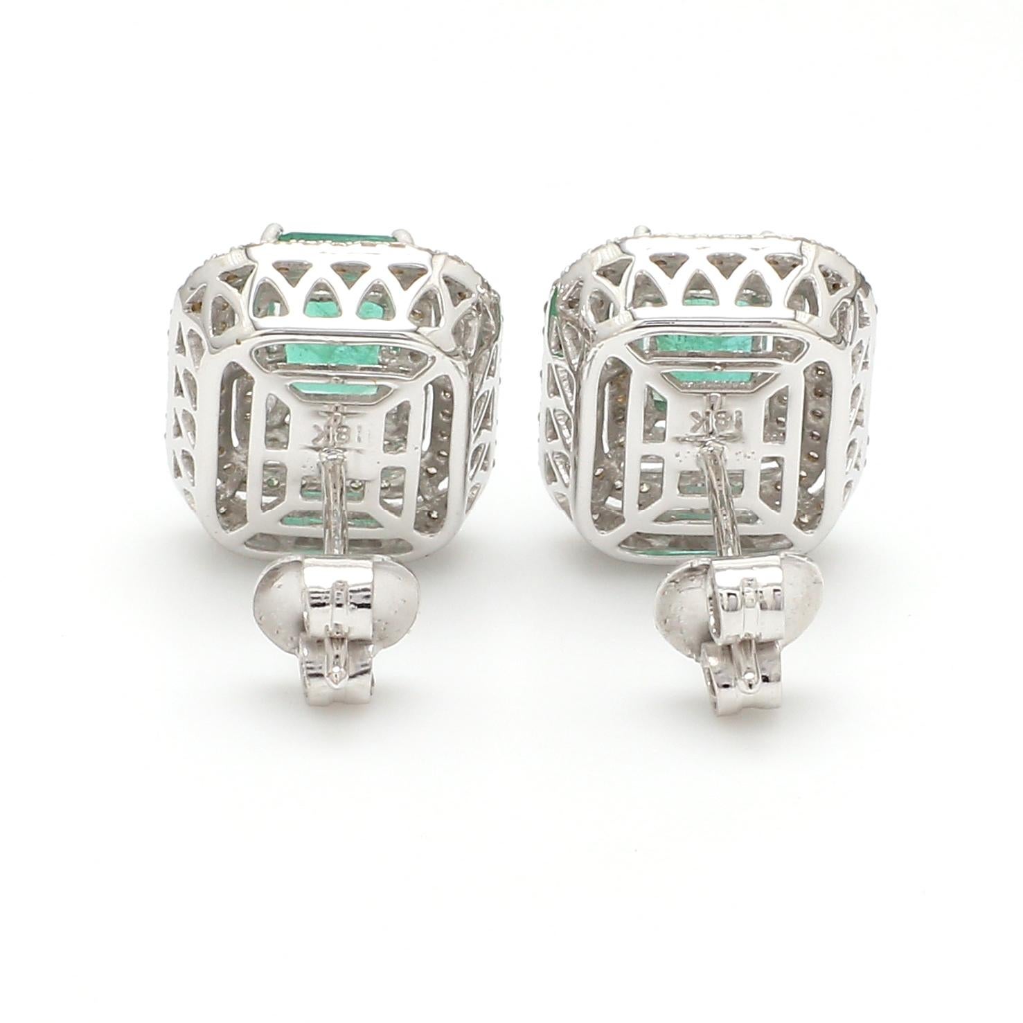 Modern Emerald Gemstone Stud Earrings Pave Diamond 18 Karat White Gold Handmade Jewelry For Sale