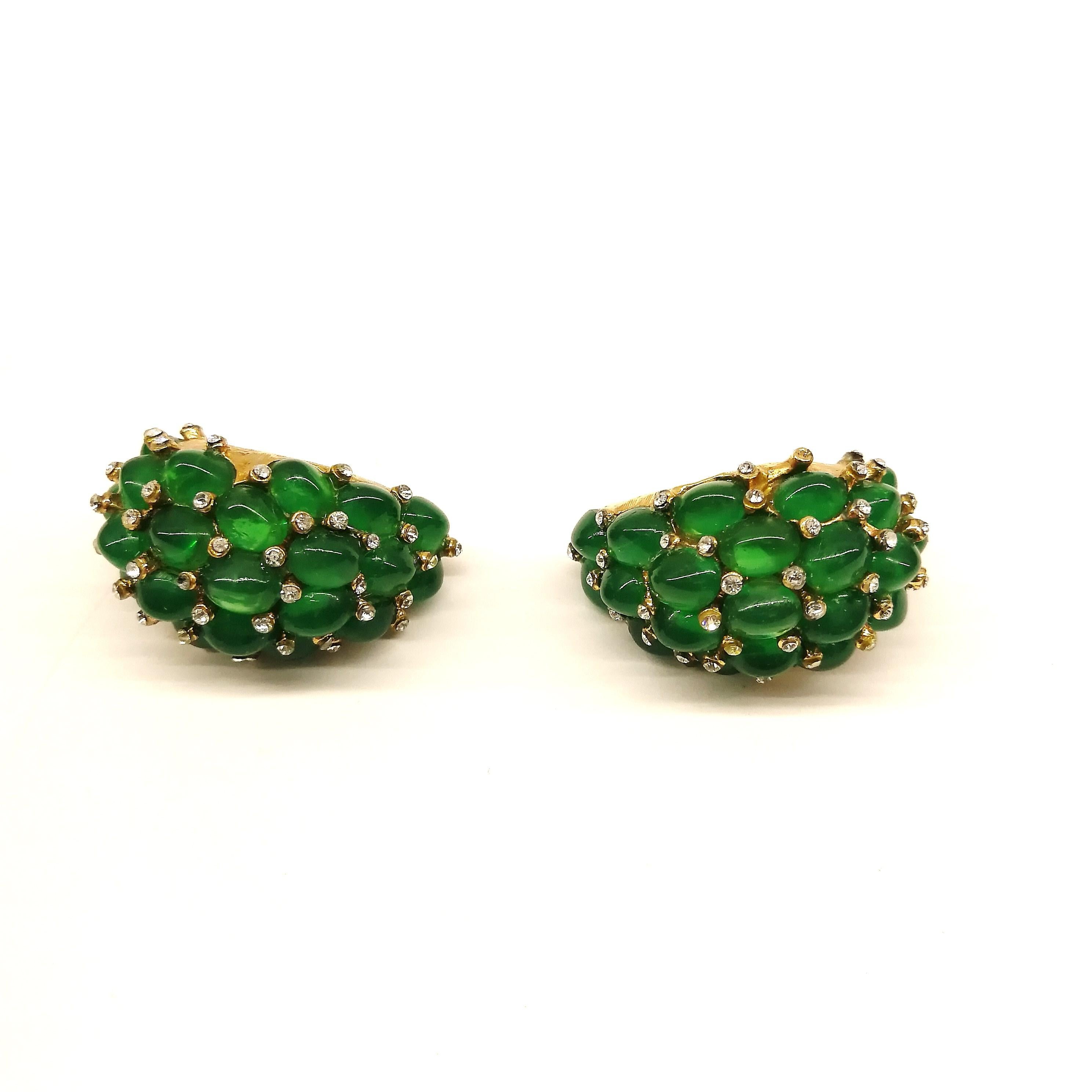 Emerald glass cabuchon and clear paste 'cluster' earrings, Marcel Boucher, 1960s In Good Condition In Greyabbey, County Down