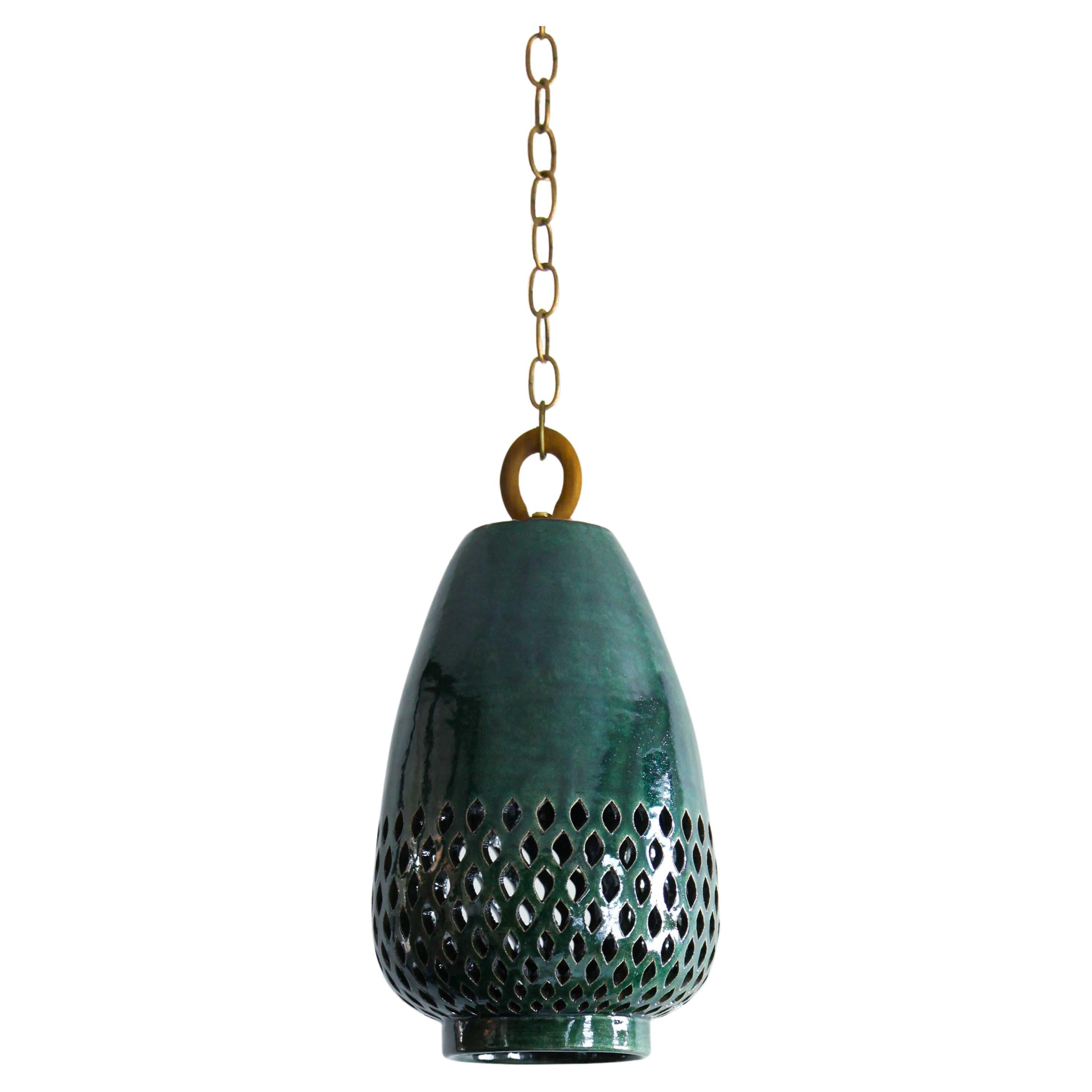 Petite lampe à suspension en céramique émeraude, laiton brossé, diamants, collection Atzompa