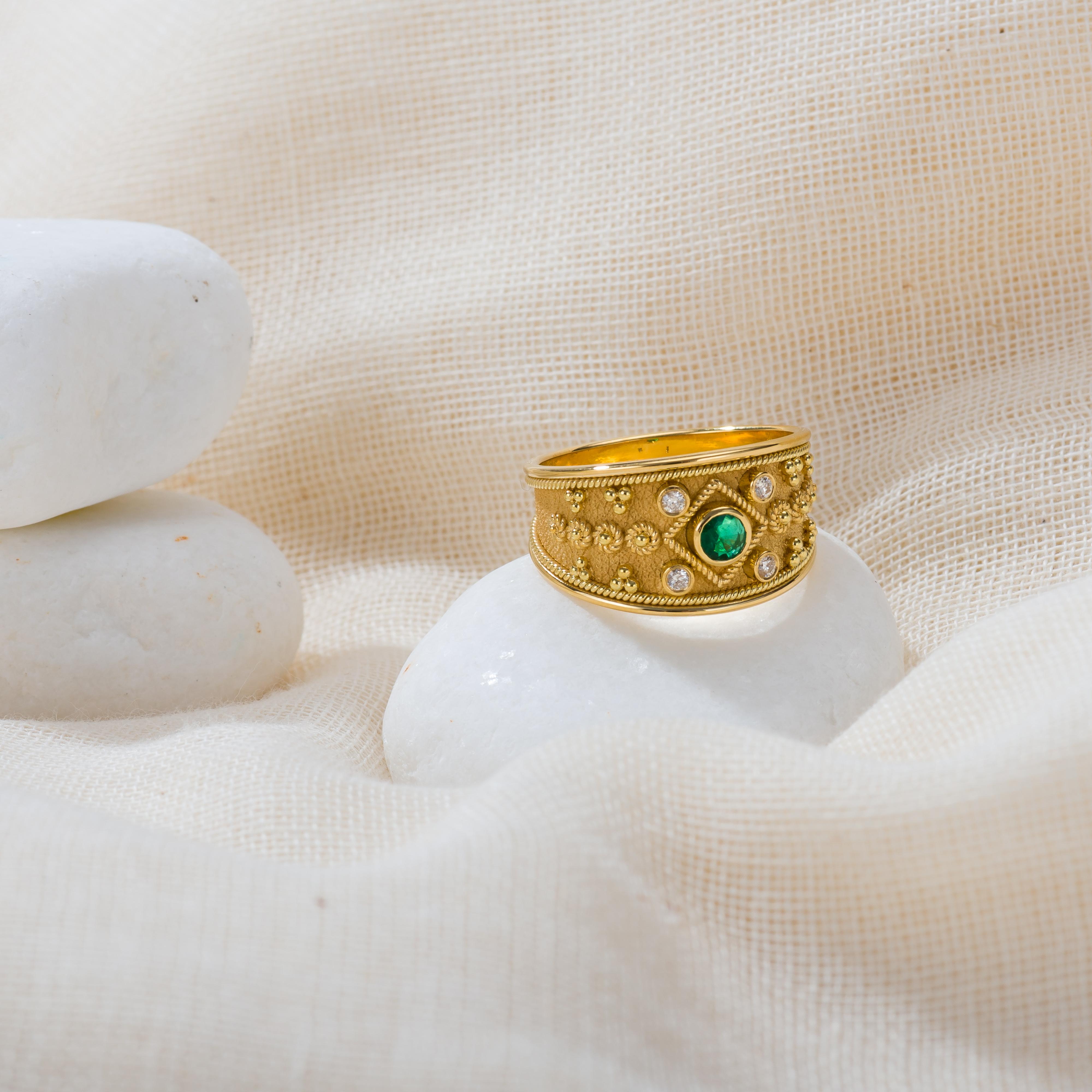 Women's Emerald Gold Byzantine Ring For Sale