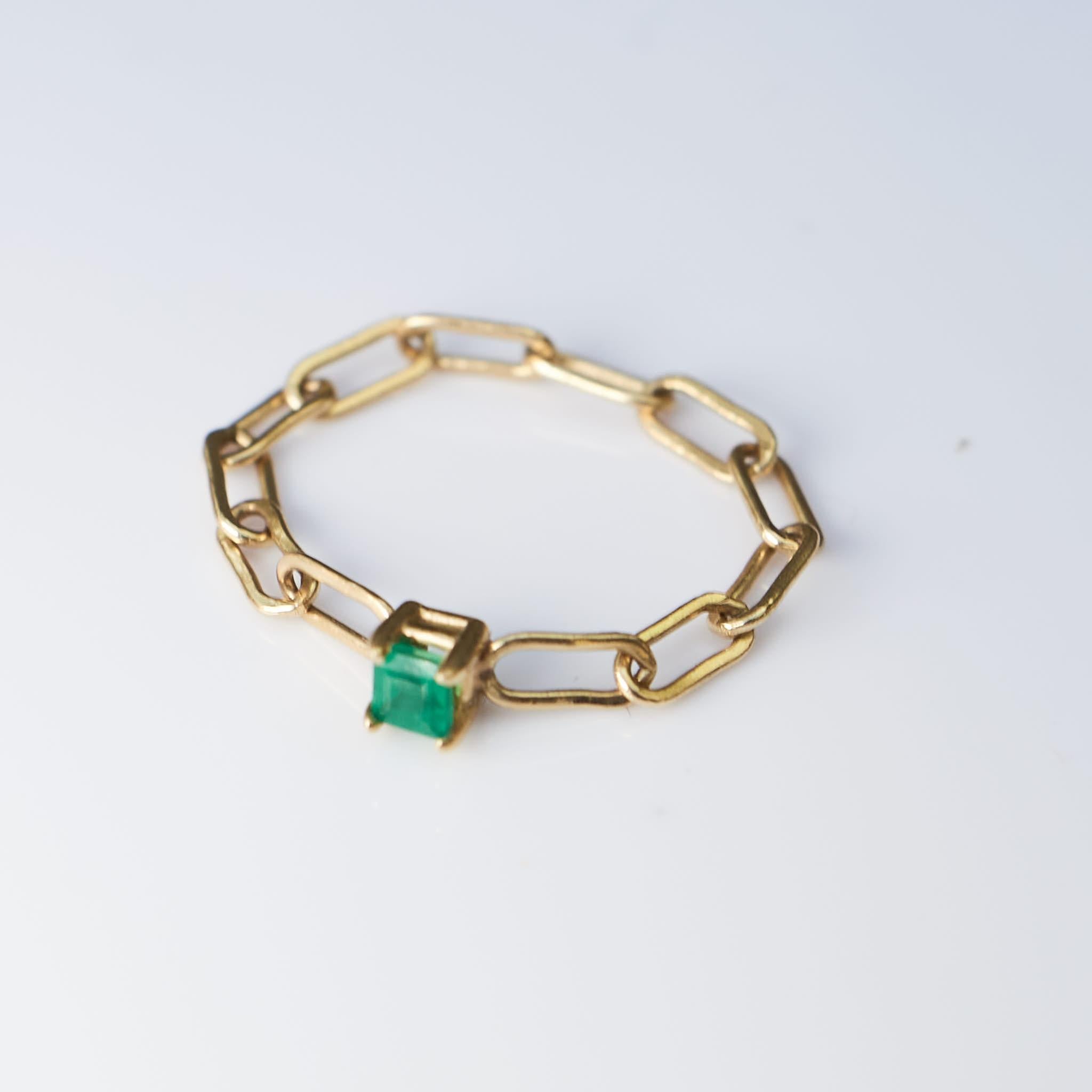 Square Cut Emerald Gold Chain Ring 14K Stackable J Dauphin For Sale