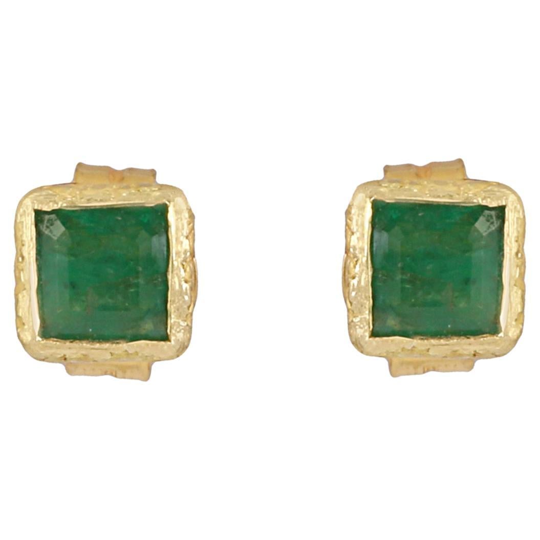 18k Gold with 0.96cts Emerald Earring For Sale at 1stDibs
