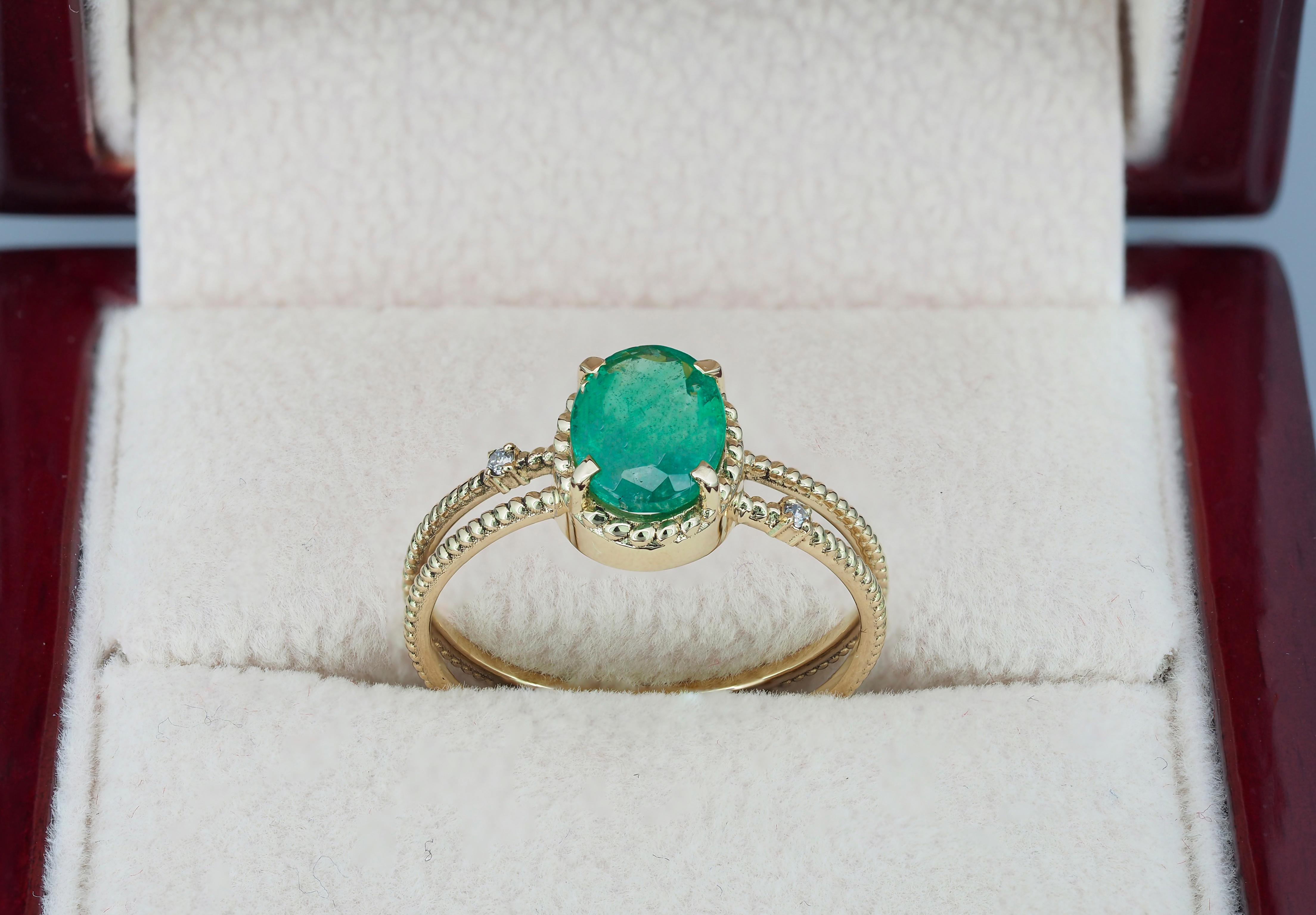 Emerald Gold ring.  For Sale 4