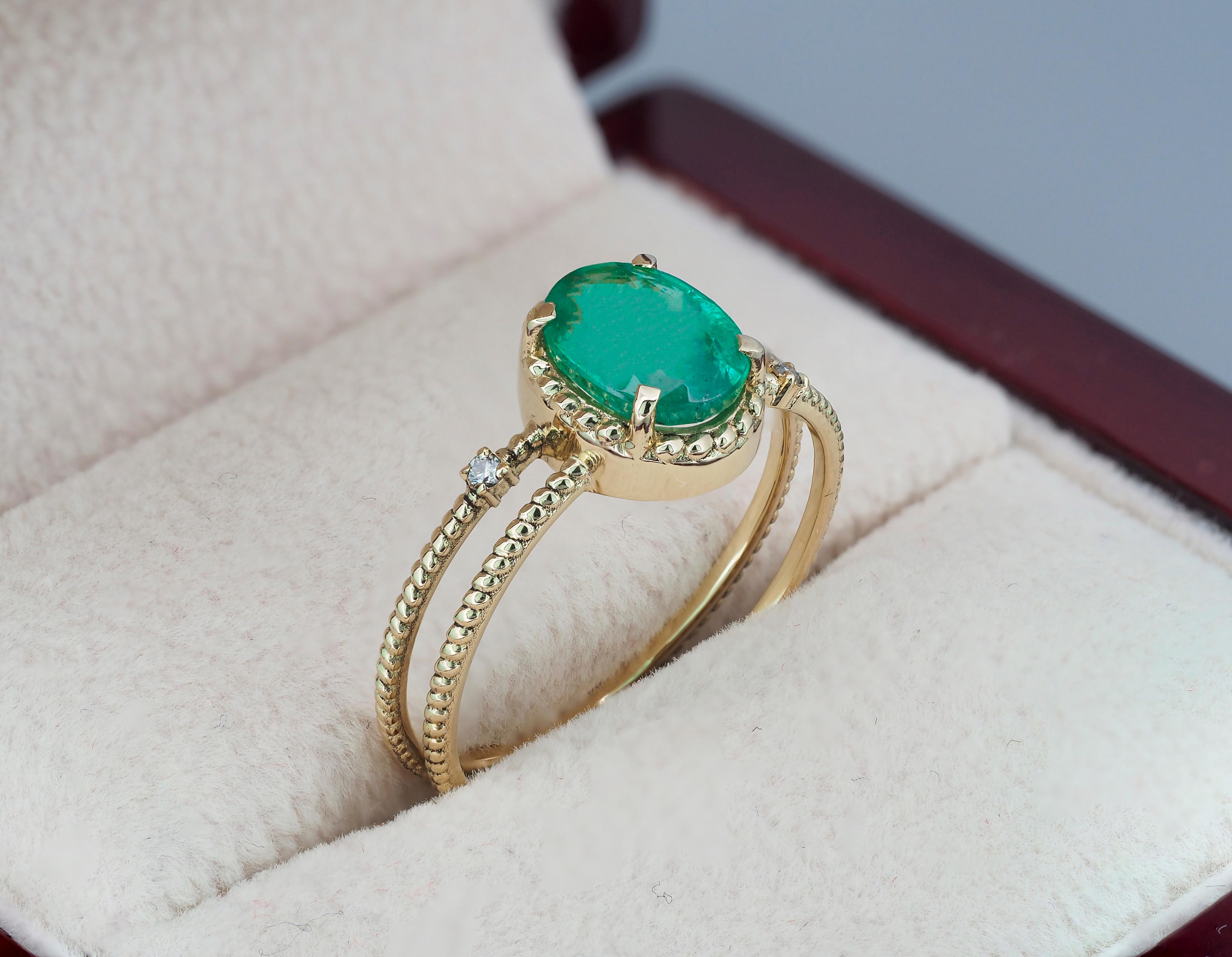 Emerald Gold ring.  For Sale 5