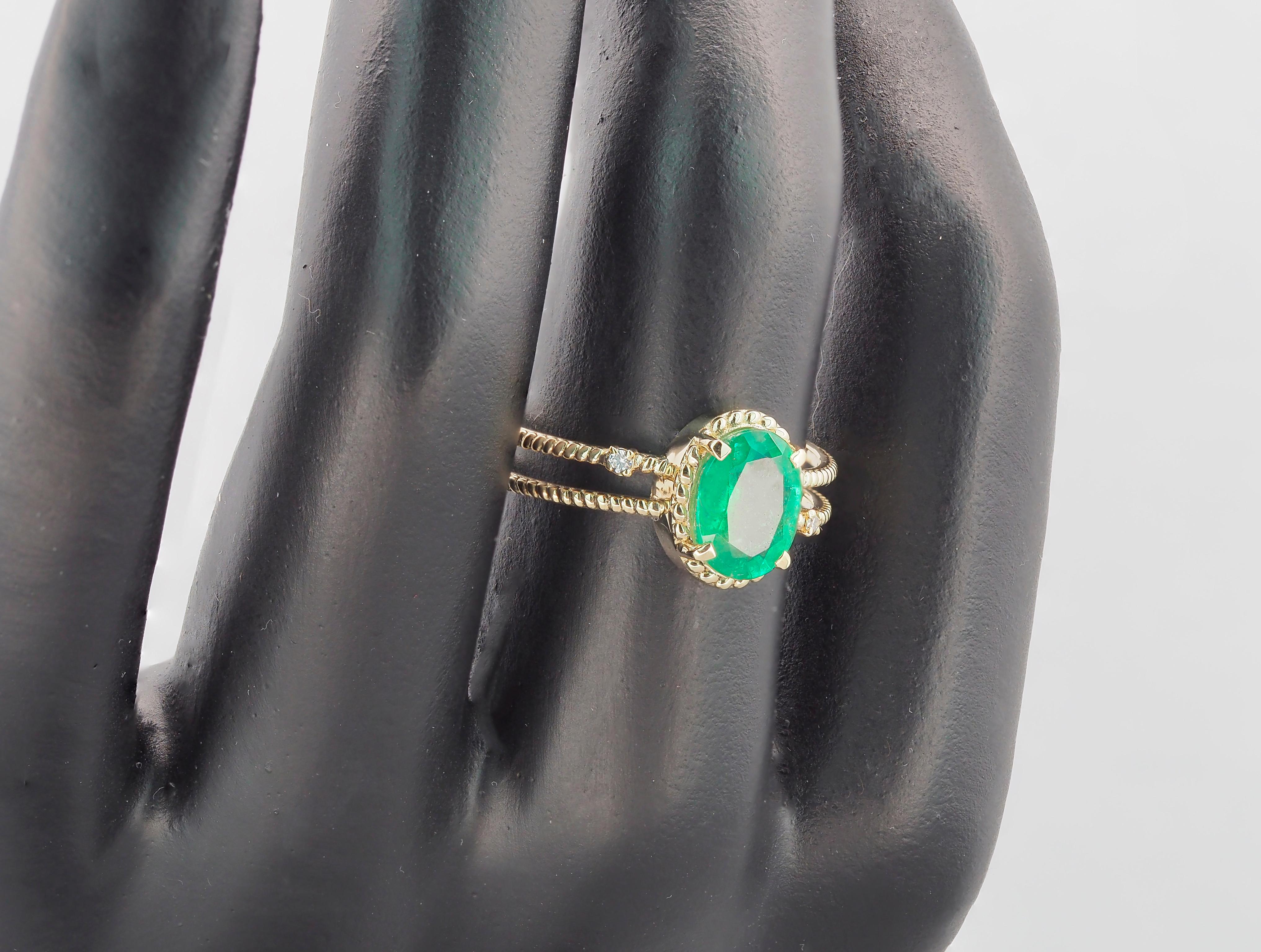 Emerald Gold ring.  For Sale 7