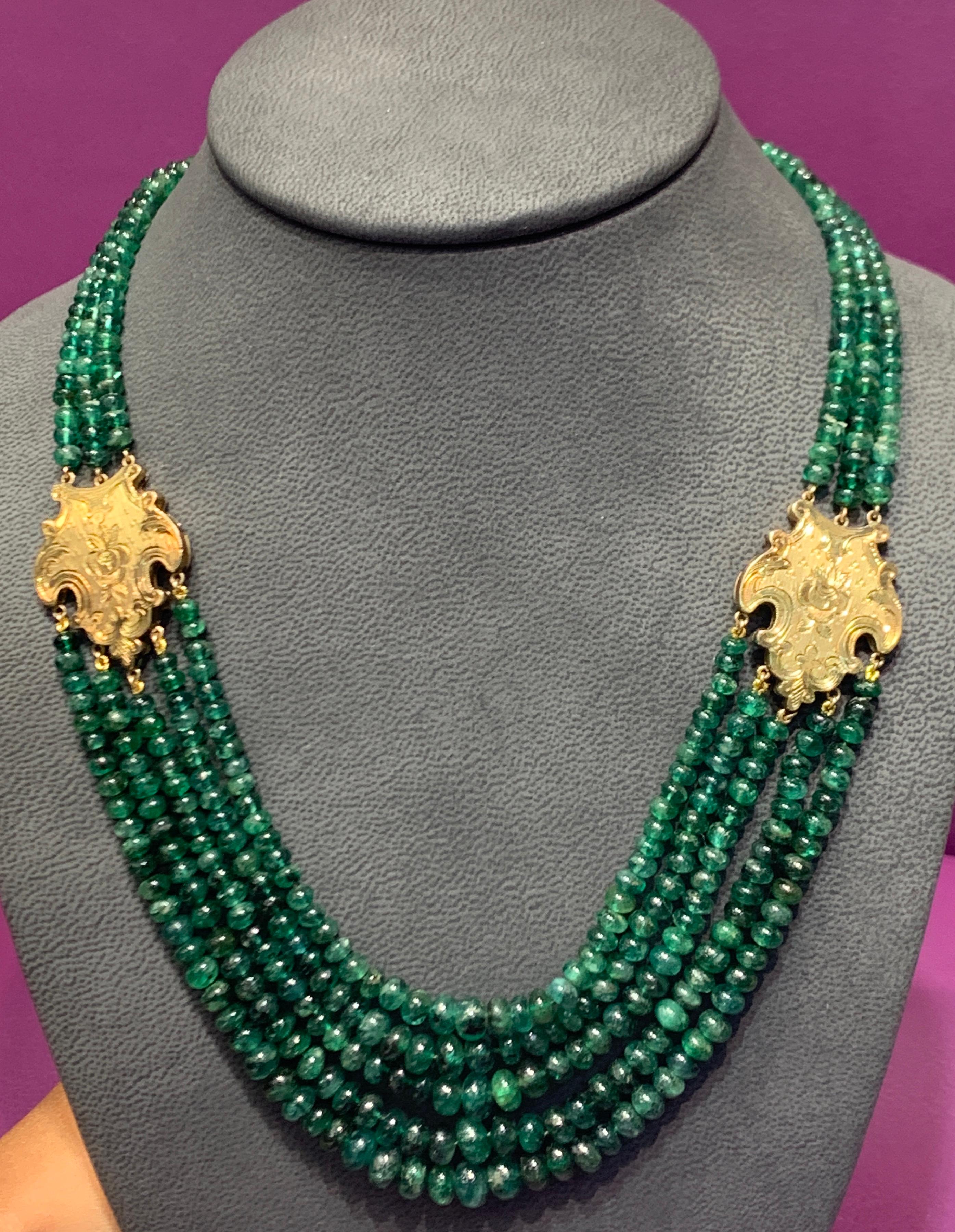 Perle Collier de perles graduées en émeraudes en vente