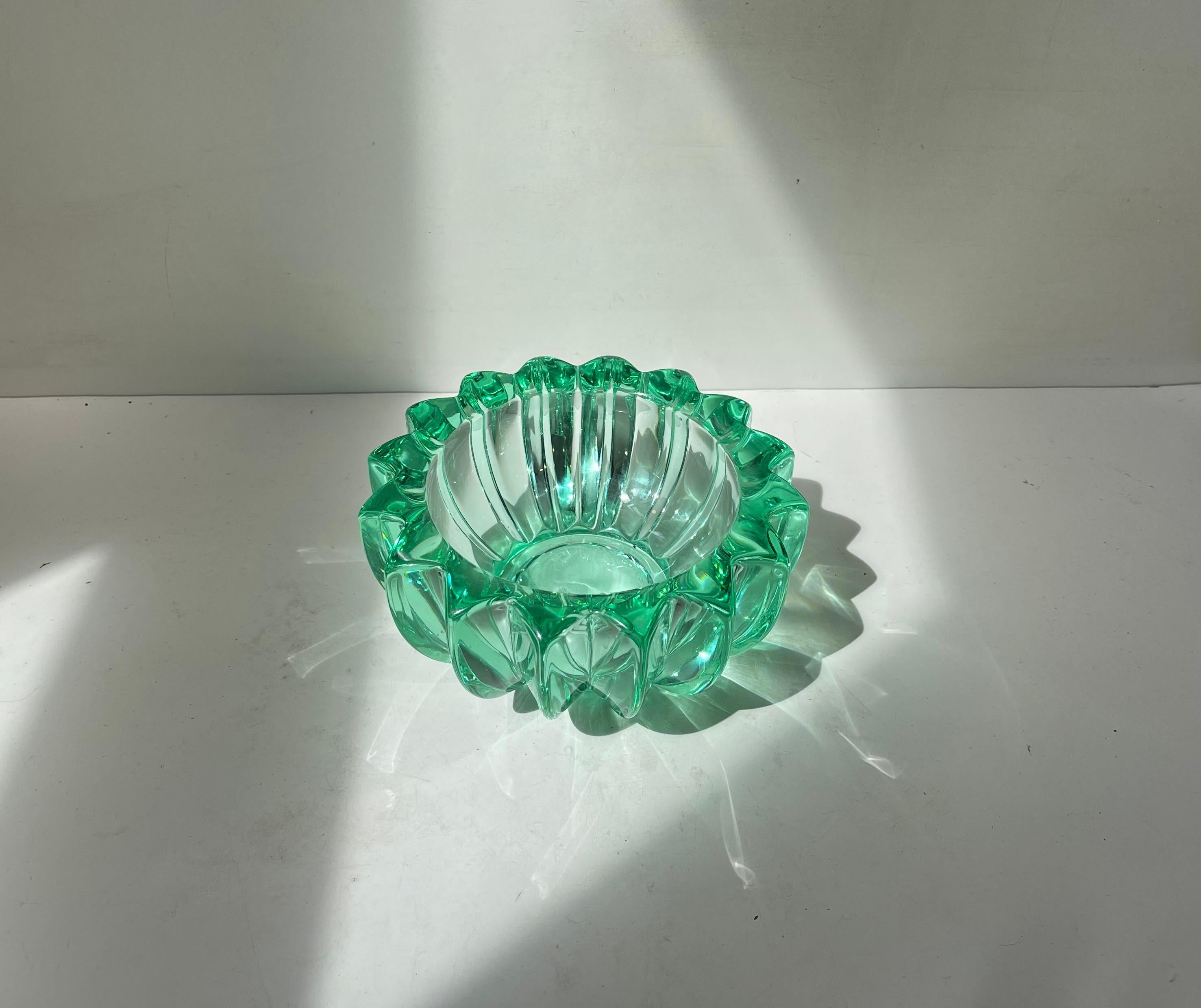 emerald green glass bowl