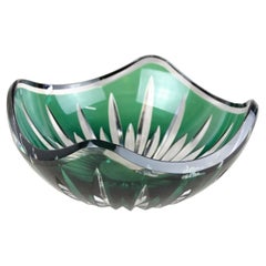 Cuenco de vidrio tallado verde esmeralda de Val Saint Lambert, Firmado - Bélgica ca. 1960