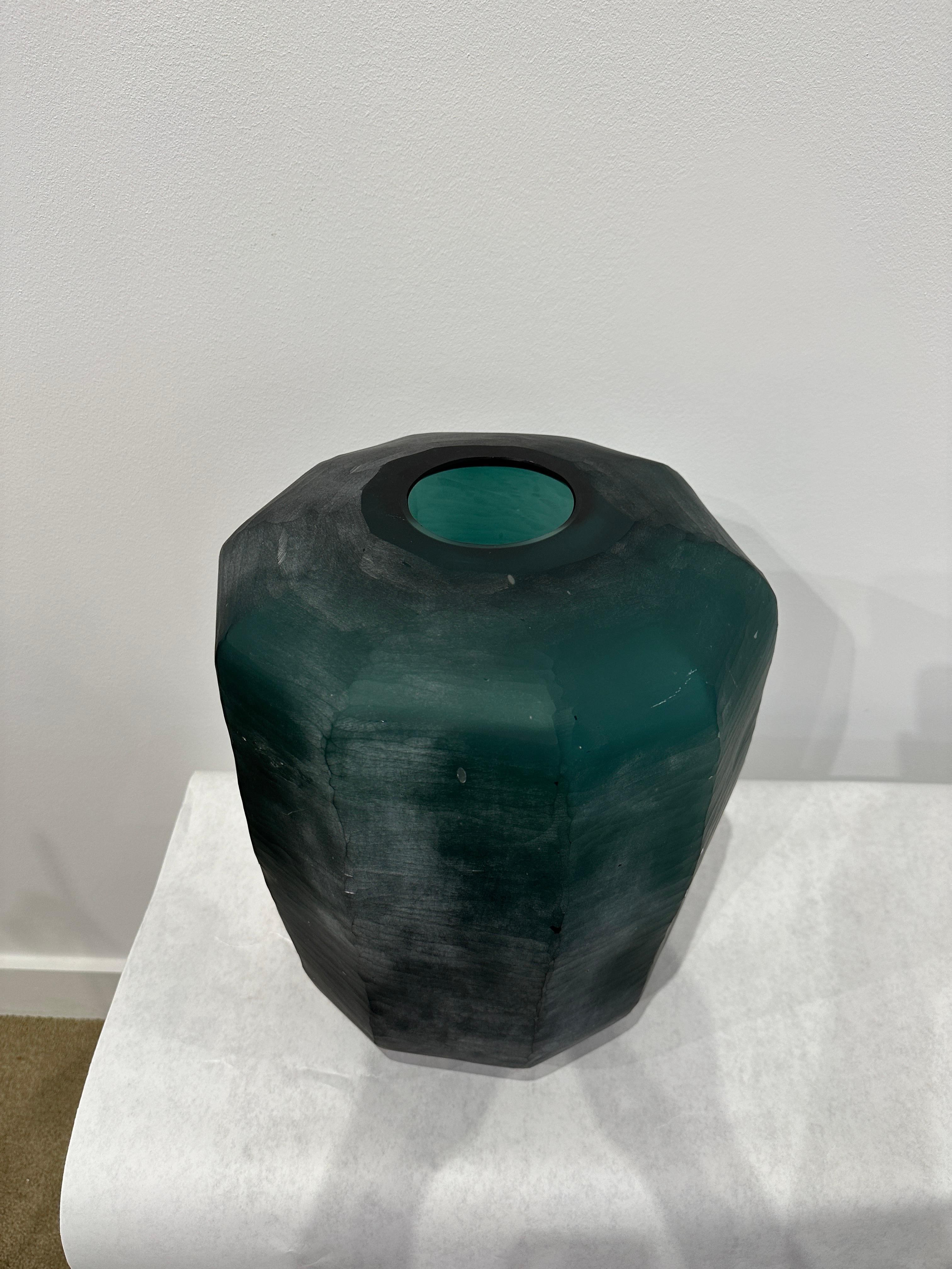 Emerald Green Faceted Murano Glass Vase In Good Condition For Sale In East Hampton, NY