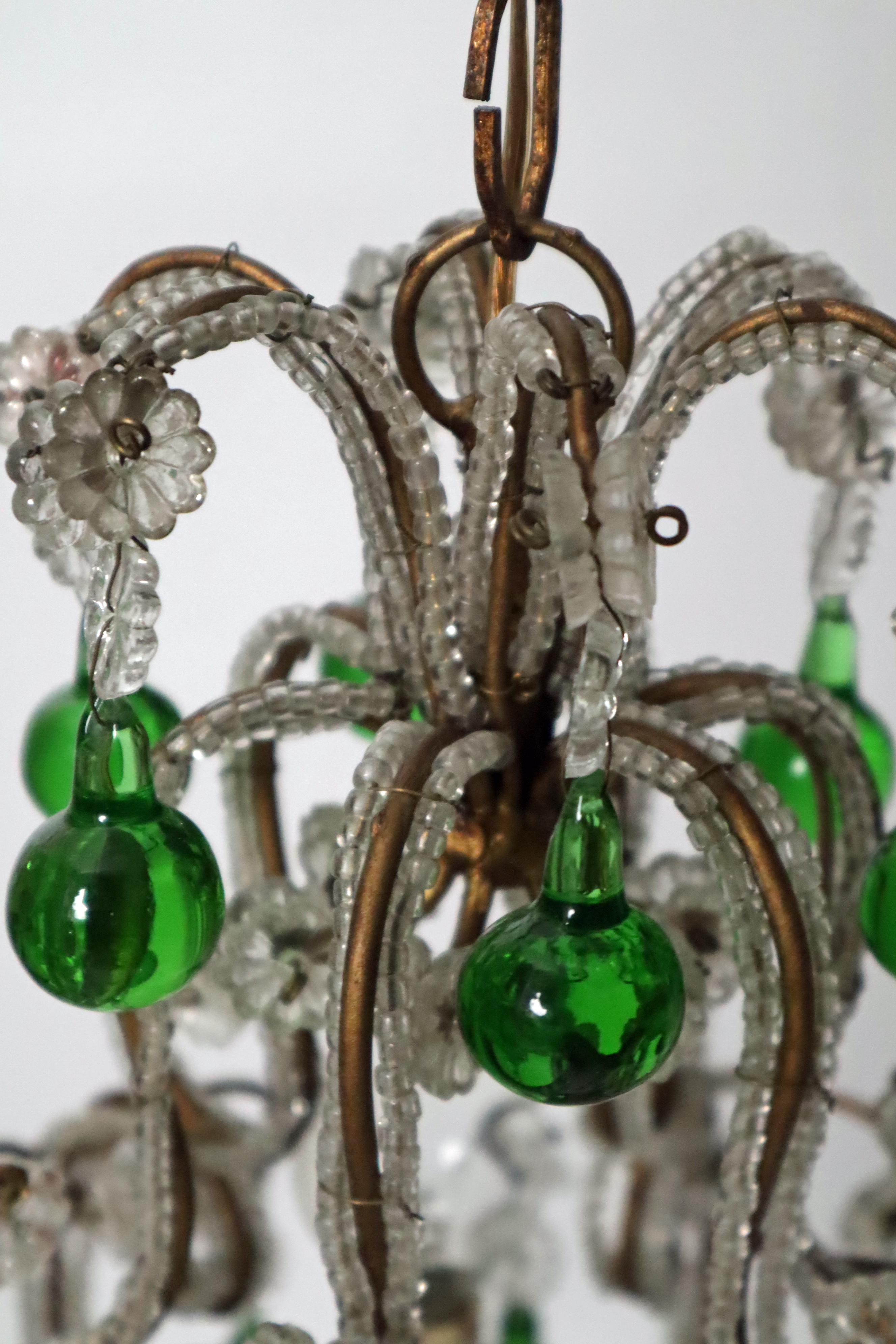 Araña de lágrimas francesa verde esmeralda de los años 50 en venta 5