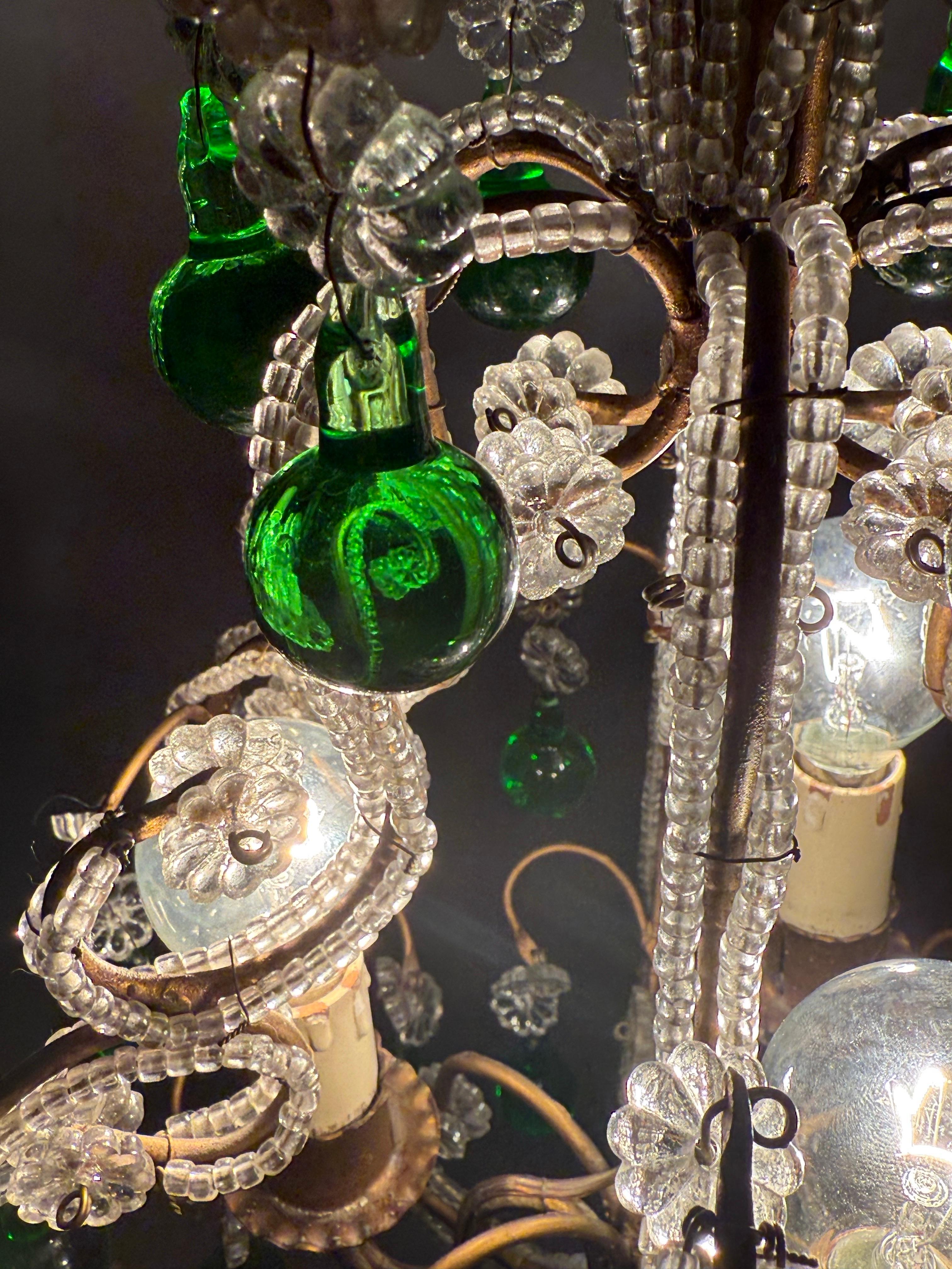 Araña de lágrimas francesa verde esmeralda de los años 50 Francés en venta