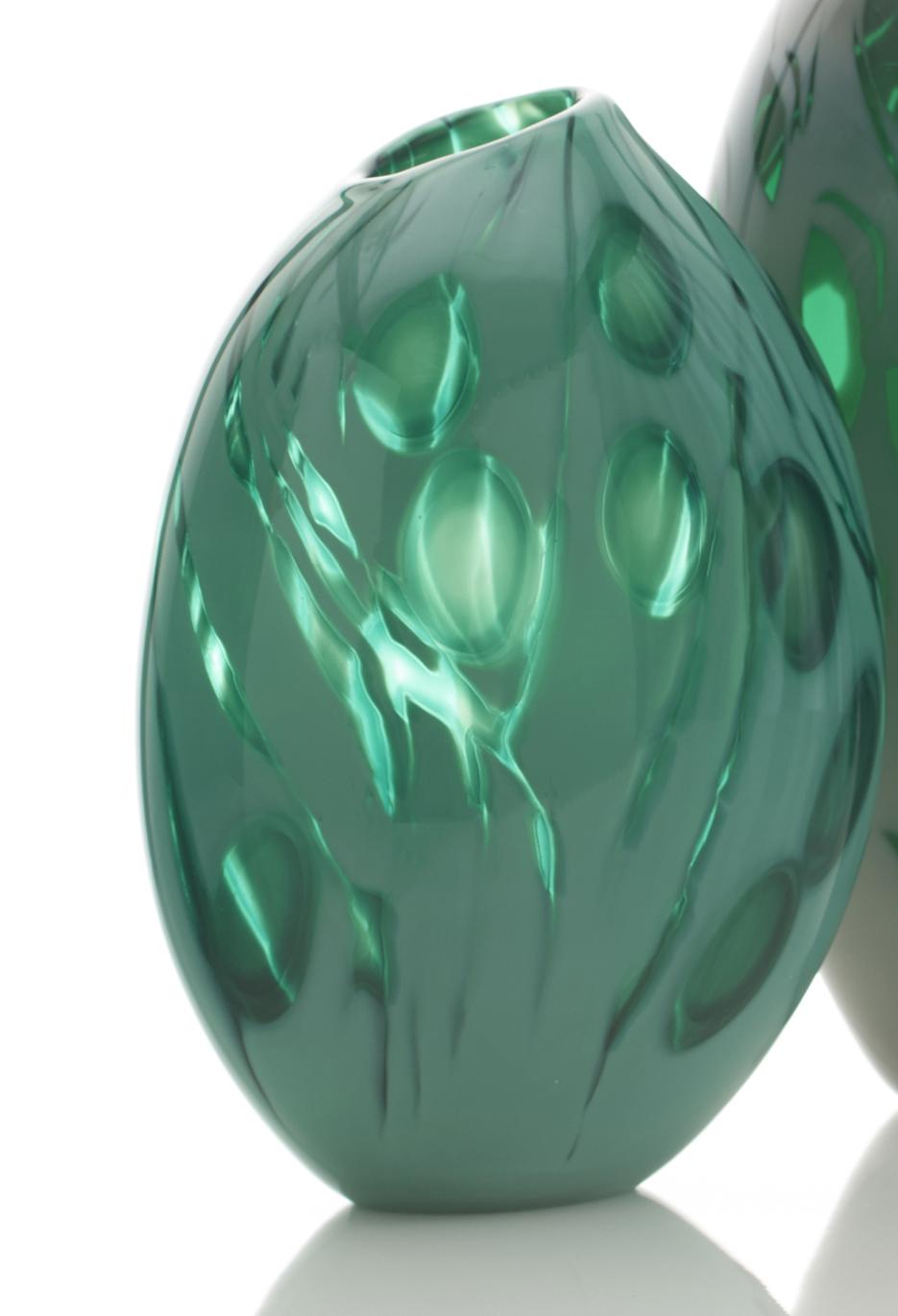 Organic Modern Emerald Green Glass Pod vessel, unique, handmade by Michèle Oberdieck For Sale