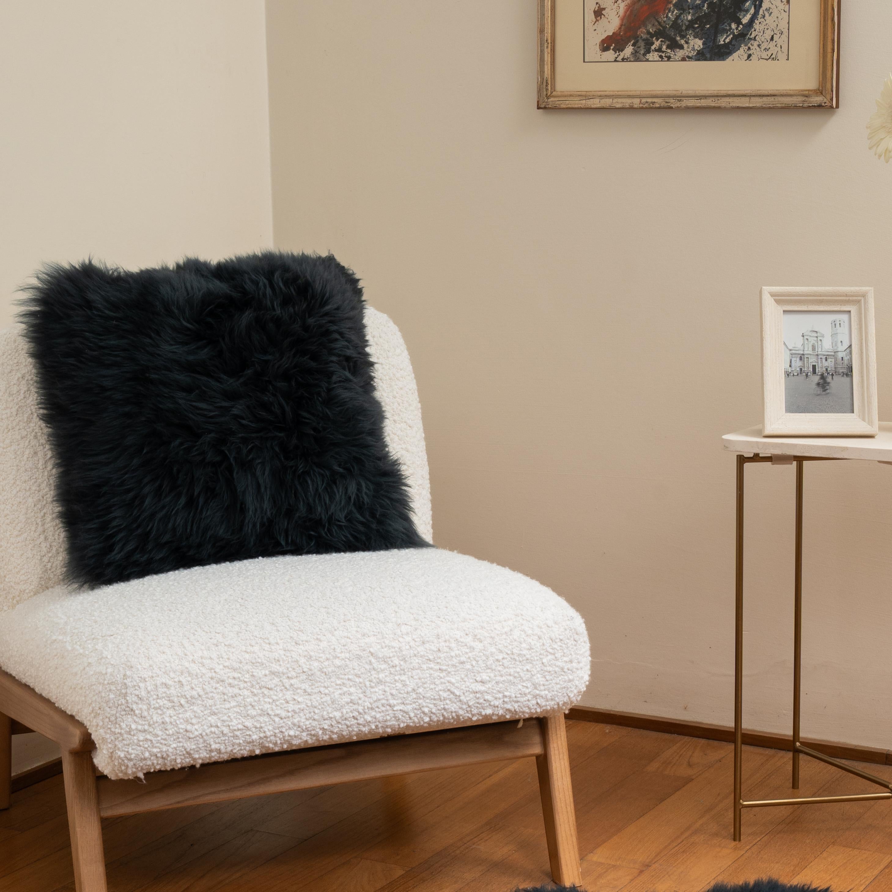 Shearling Sheepskin Dark Green Cushion by Muchi Decor, Made in Italy In New Condition For Sale In Poviglio, IT
