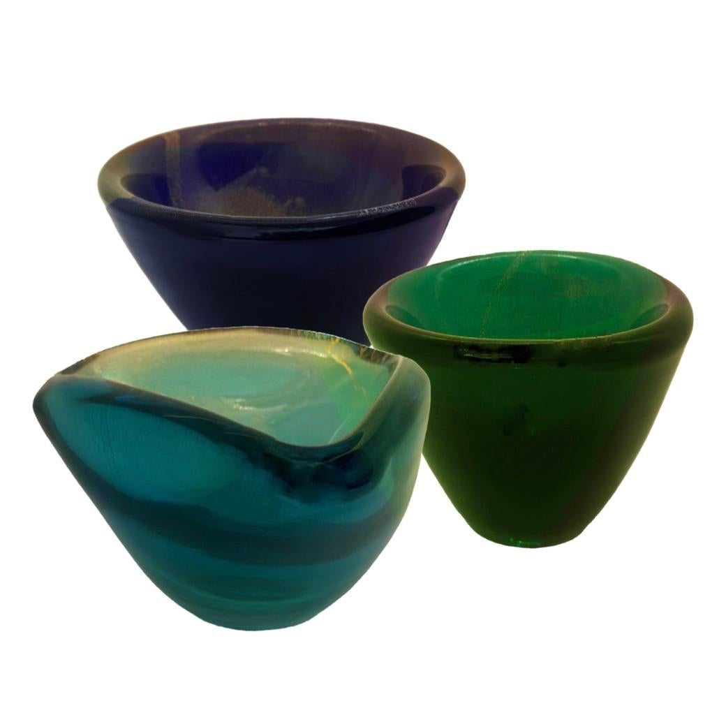 Italian Emerald Green Murano Glass Bowl with Avvneturina For Sale