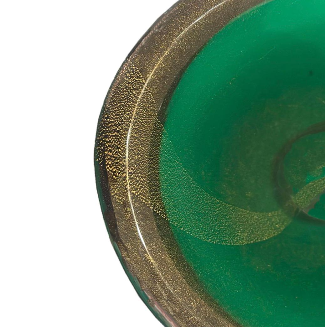 Hand-Crafted Emerald Green Murano Glass Bowl with Avvneturina For Sale