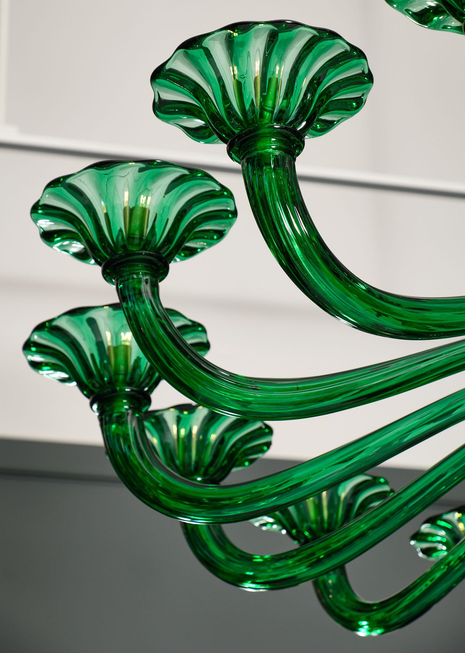 Emerald Green Murano Glass Chandelier In Excellent Condition In Austin, TX