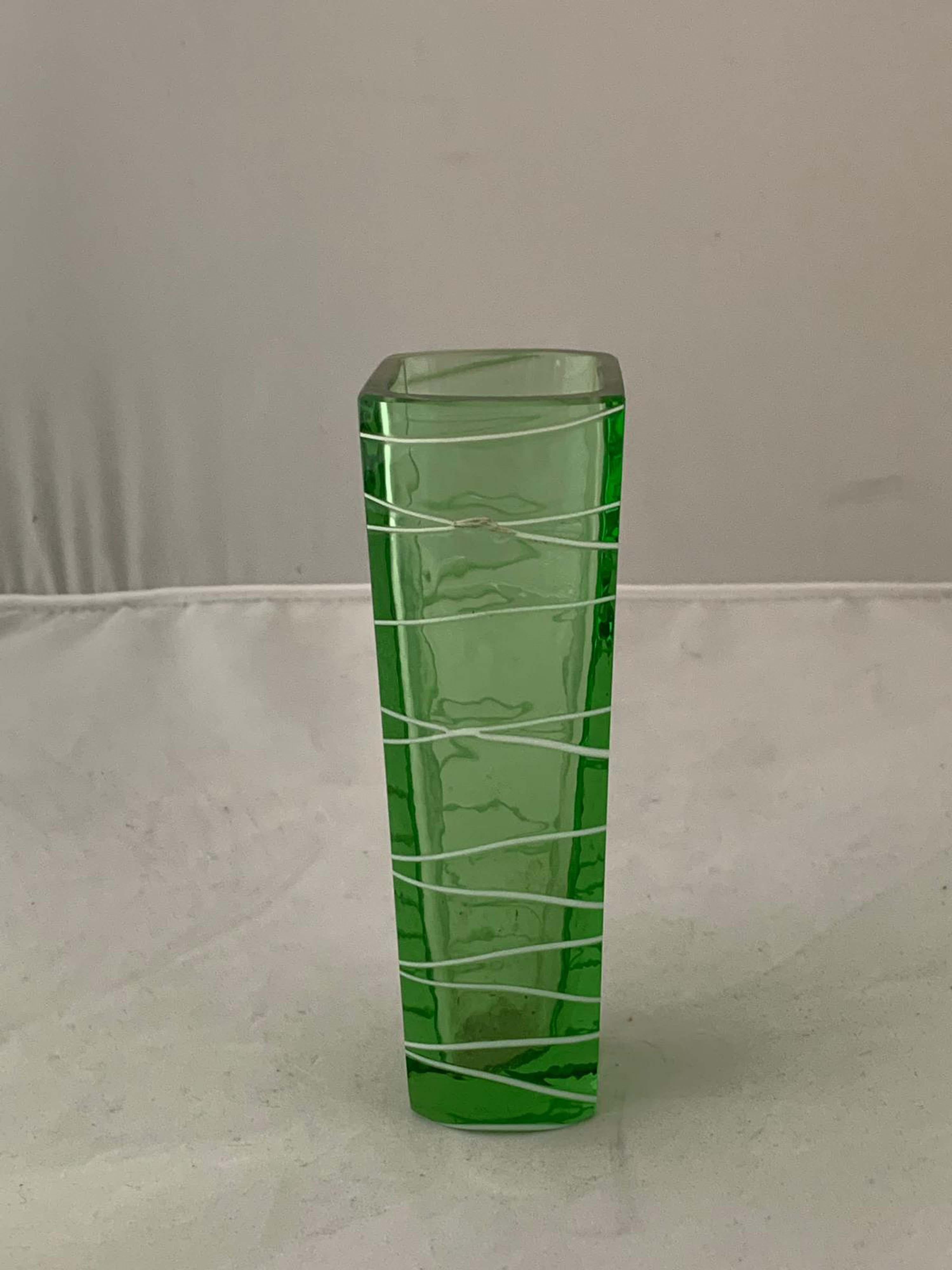 Beautiful squared green vase made of Murano Laguna glass with two sides white linear decorations with interruption.