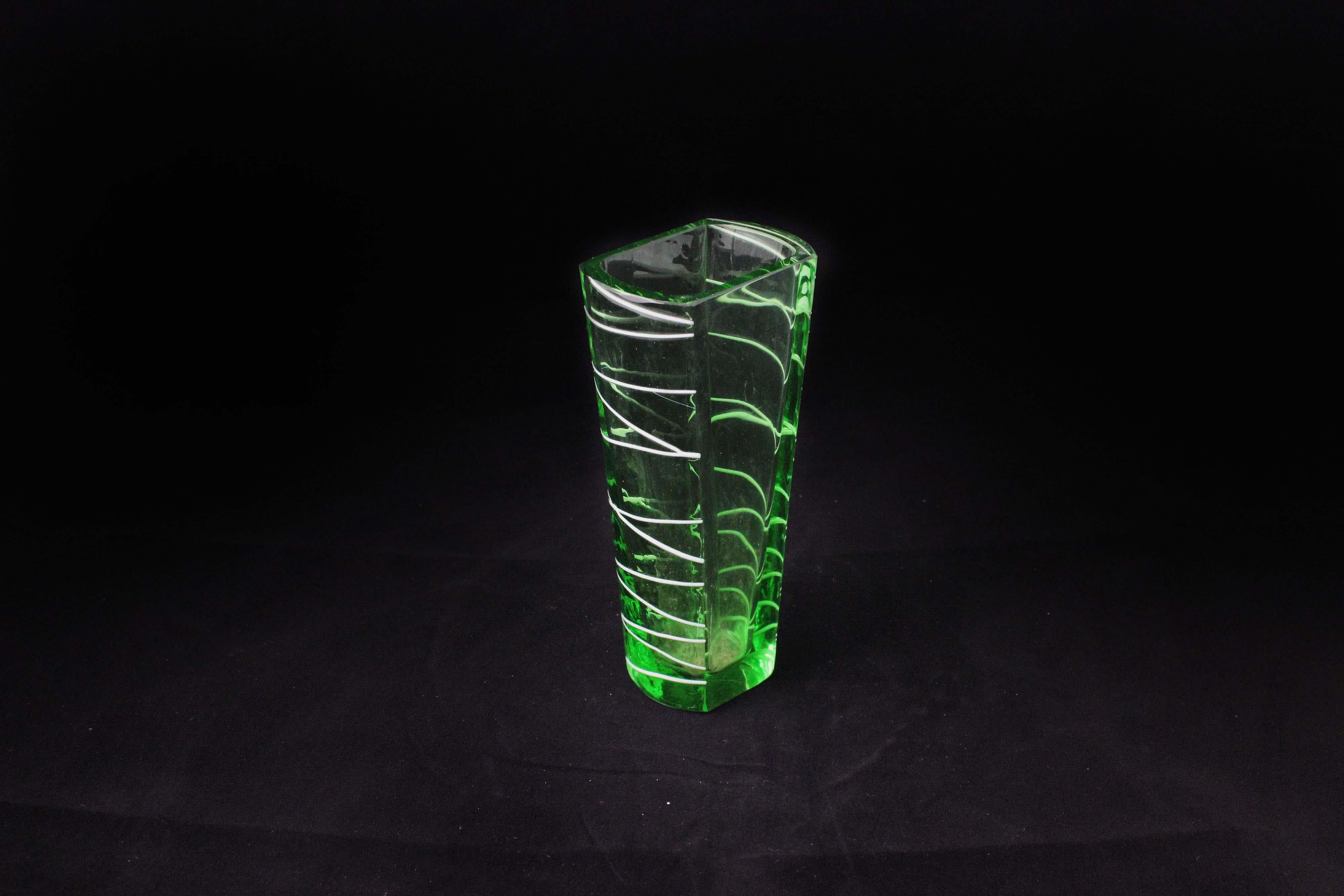 Italian Emerald green Murano glass squared vase, Italy, 70s