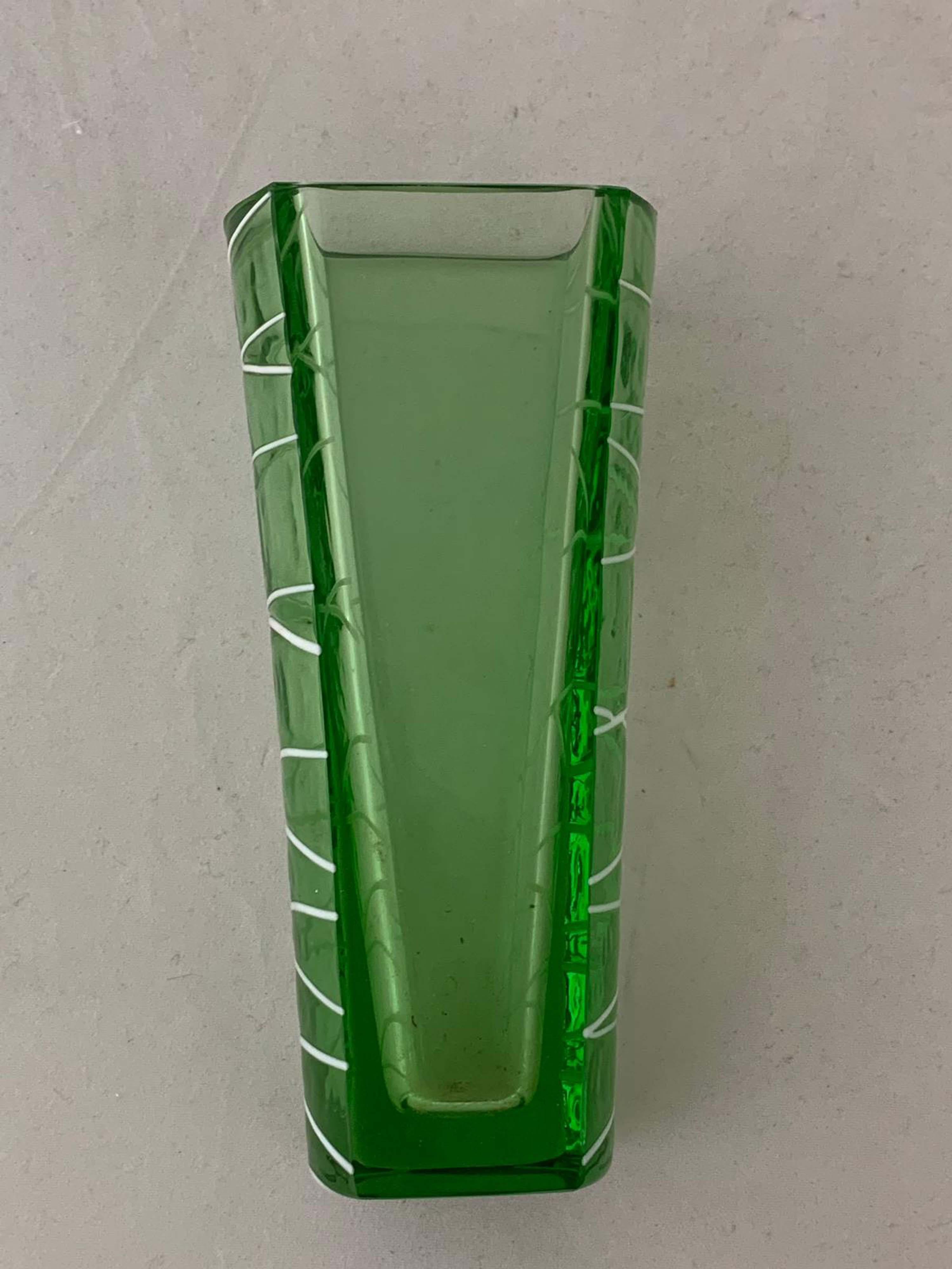 Emerald green Murano glass squared vase, Italy, 70s In Good Condition In Montelabbate, PU