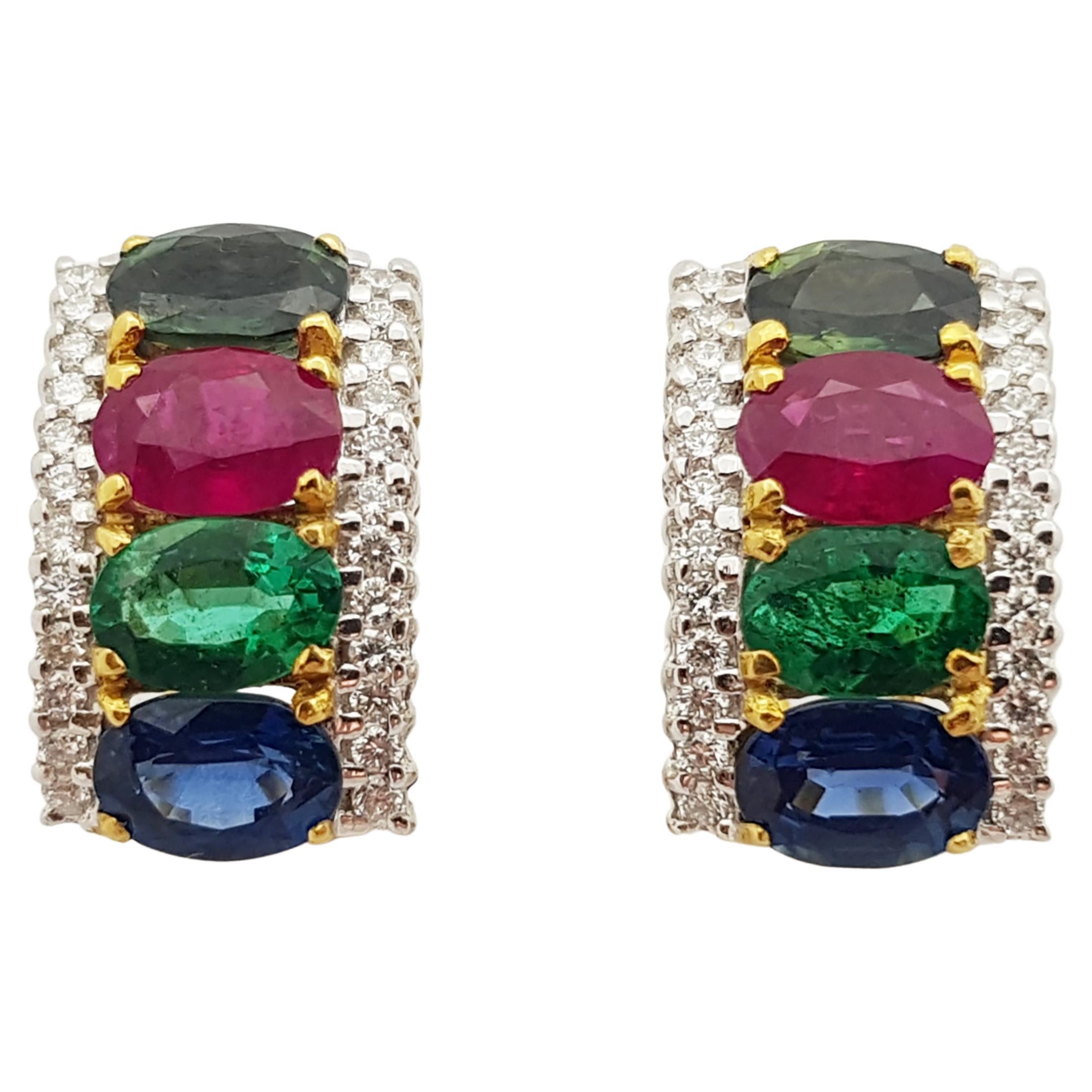 Boucles d'oreilles composées d'émeraudes, de saphirs verts, de saphirs bleus et de rubis en or 18 carats  en vente