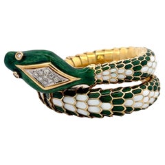 Verde Esmeralda y Esmalte Blanco Pulsera Envolvente de Serpiente de Diamantes Oro de 18 Kilates 118 Gramos
