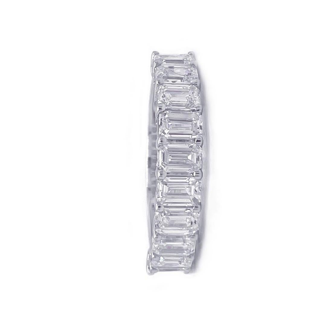 Spruce up your wardrobe with this 20 pts Emerald half eternity band. The natural diamonds are cast in luscious 14kt white gold.


Gold- 2.40 gms
Diamond- 1.91 carats
Diamond Colour: H-I
Diamond Clarity: SI
Ring Weight: 2.78 gms
Ring Size: 6.5