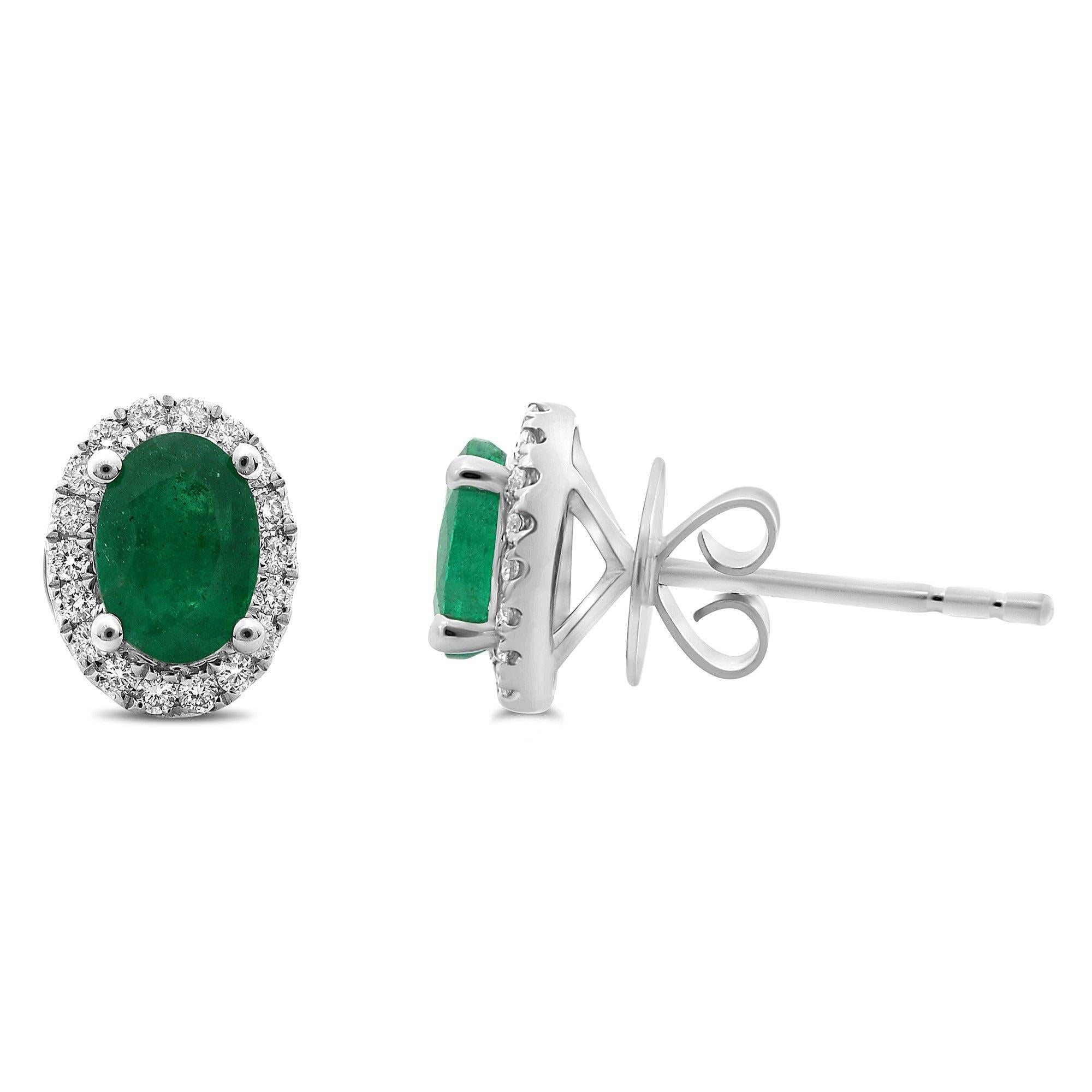 Emerald Halo Stud Earrings In New Condition For Sale In New York, NY