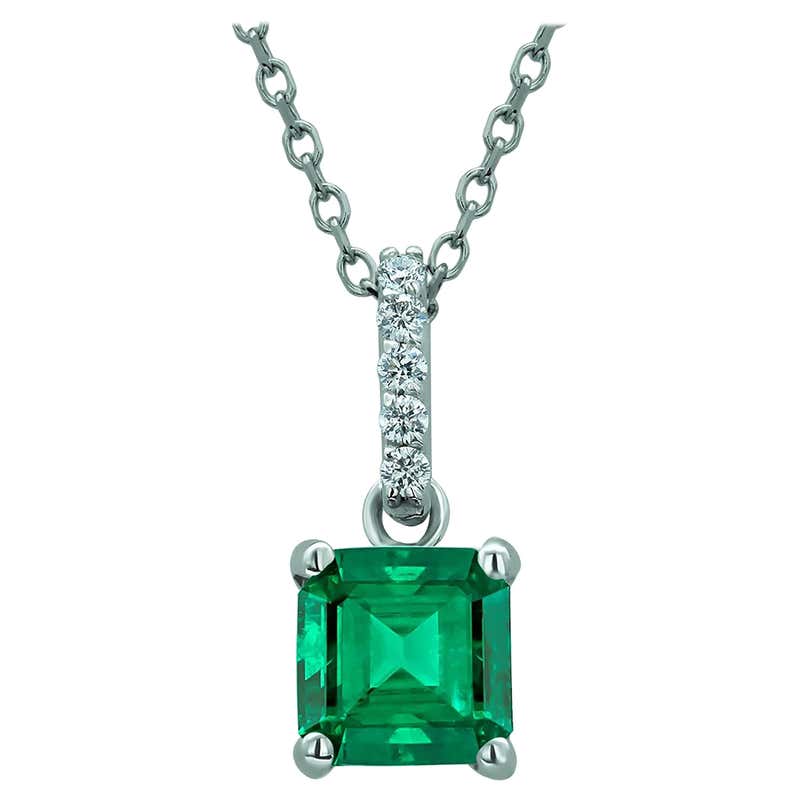Green Emerald Diamond White Gold Pendant Necklace For Sale at 1stDibs ...