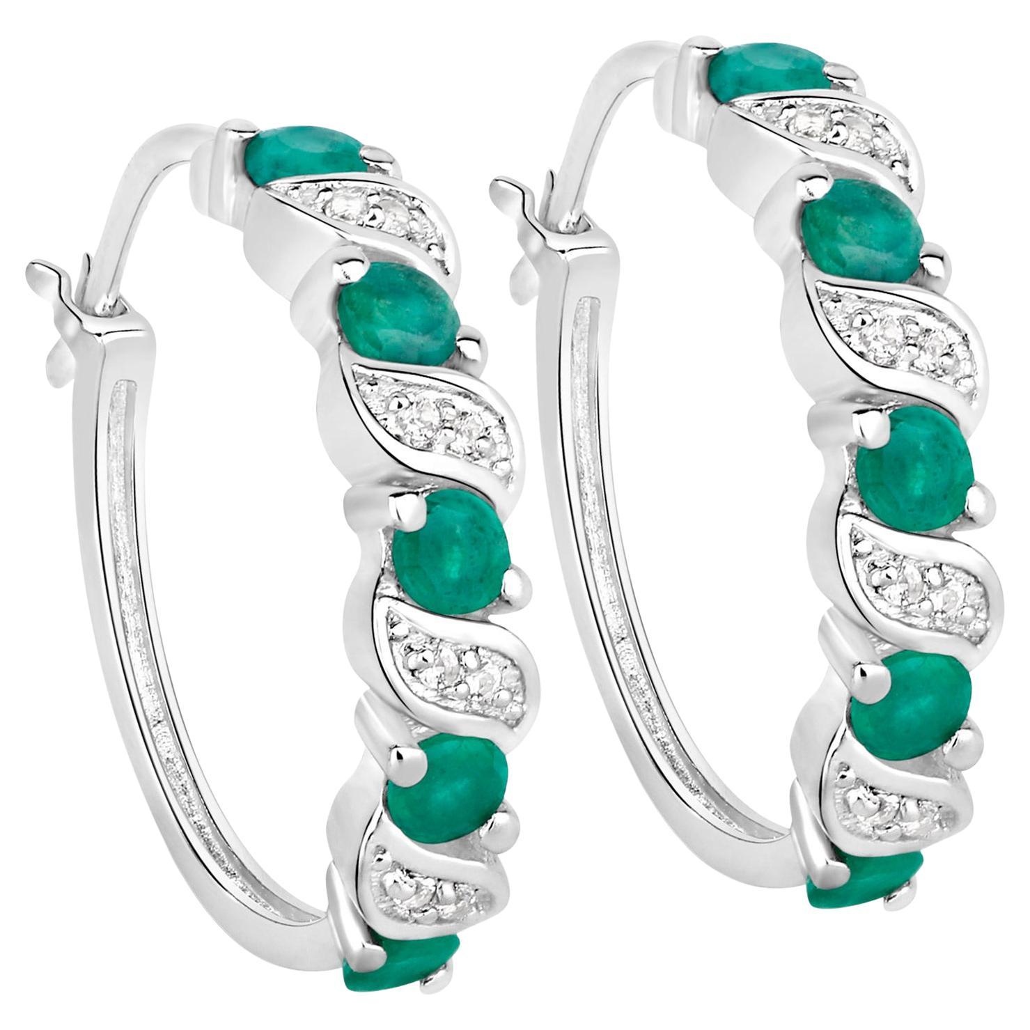 Orecchini a cerchio con smeraldo in argento placcato rodio