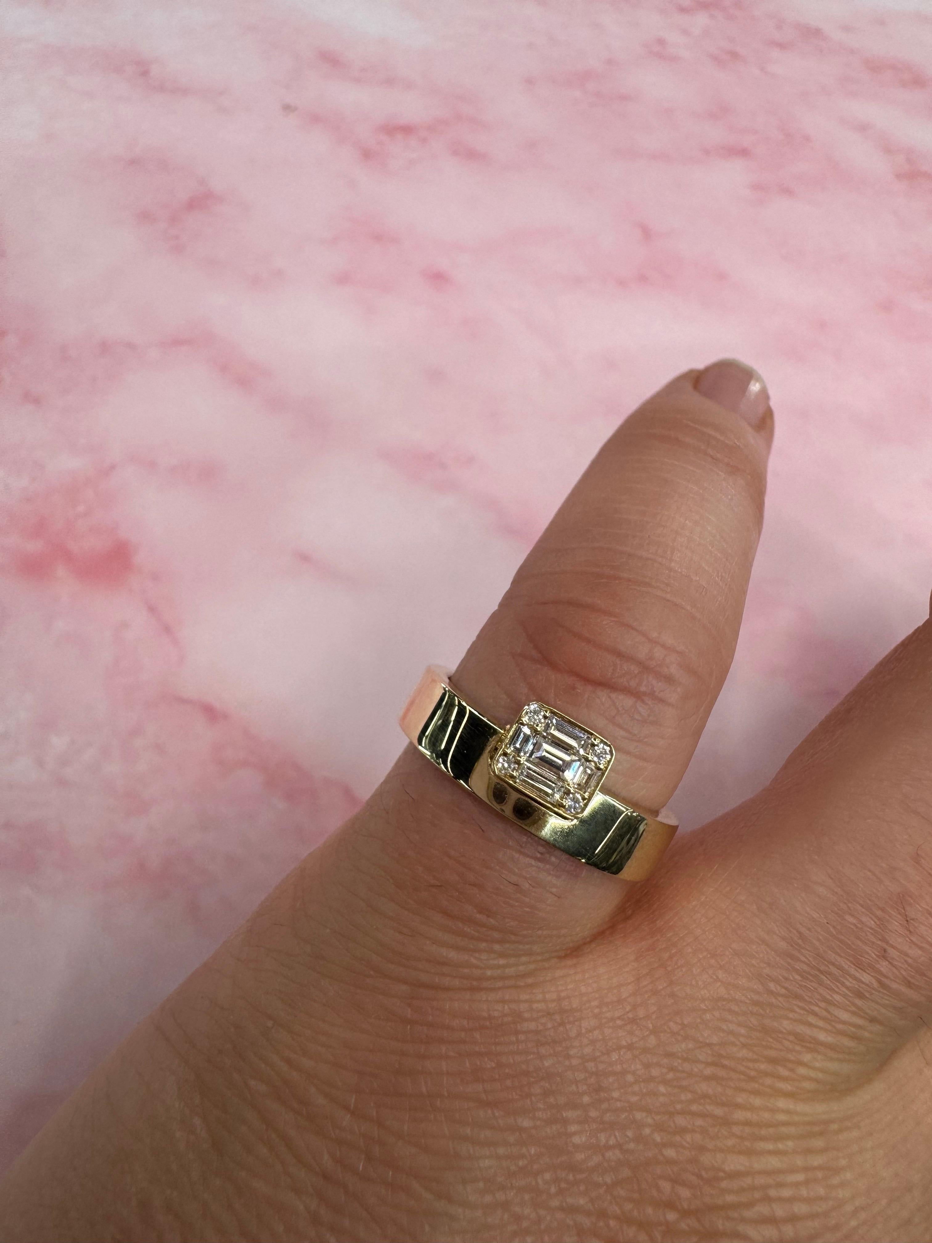 Contemporain Bague à diamants émeraude 0,21 carat or jaune 14 carats 2,6 grammes en vente