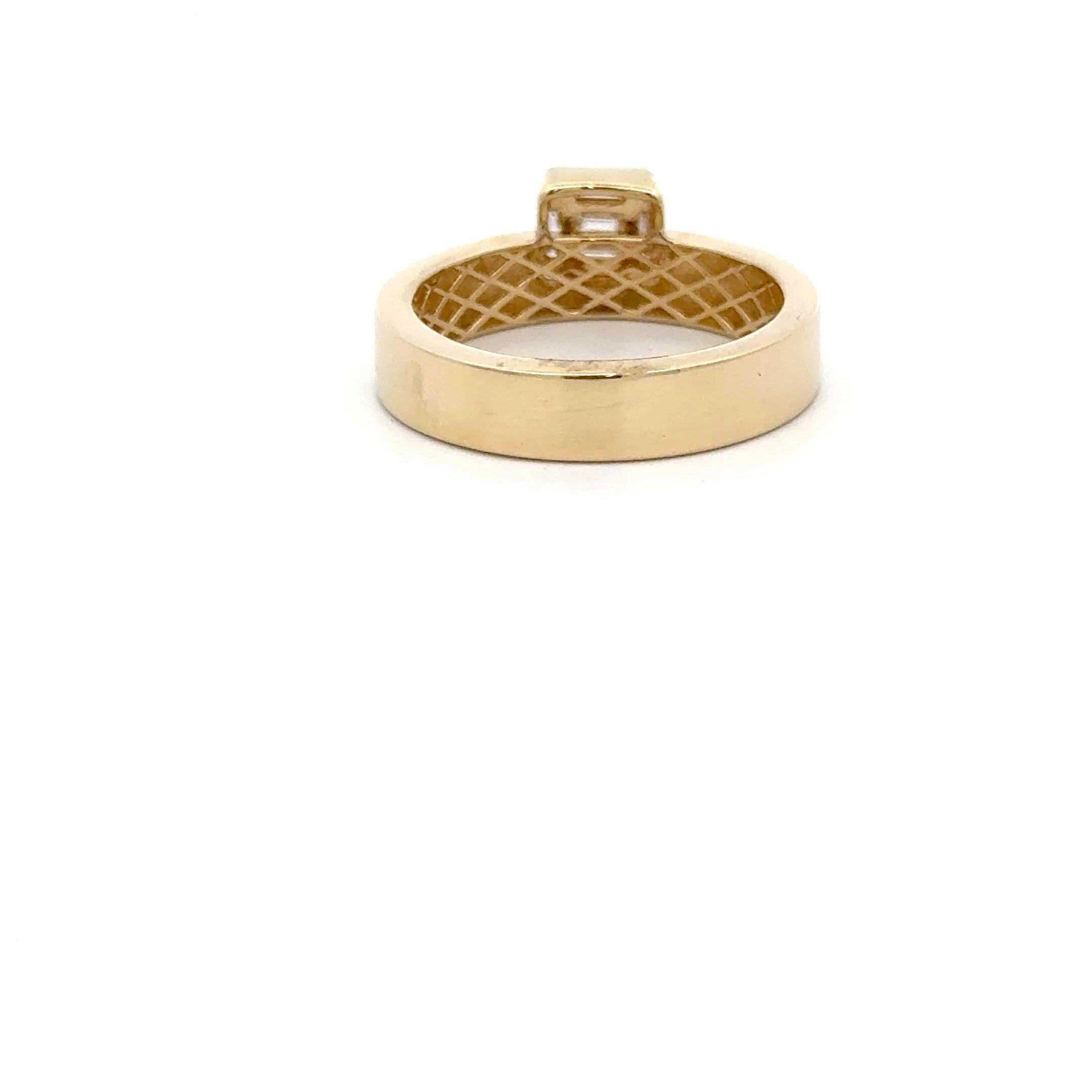 Bague à diamants émeraude 0,21 carat or jaune 14 carats 2,6 grammes Neuf - En vente à New York, NY